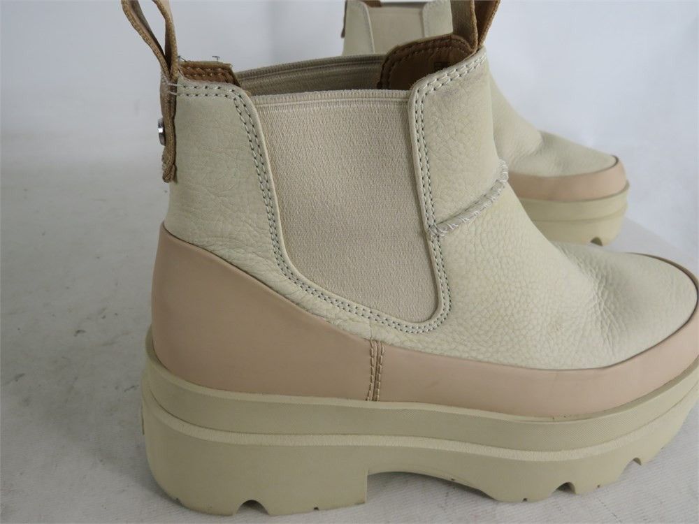 Ugg UGG SEA SALT BRISBANE CHELSEA WATERPROOF PLATFORMBOOTS 9 Size US 9 / IT 39 - 5 Thumbnail