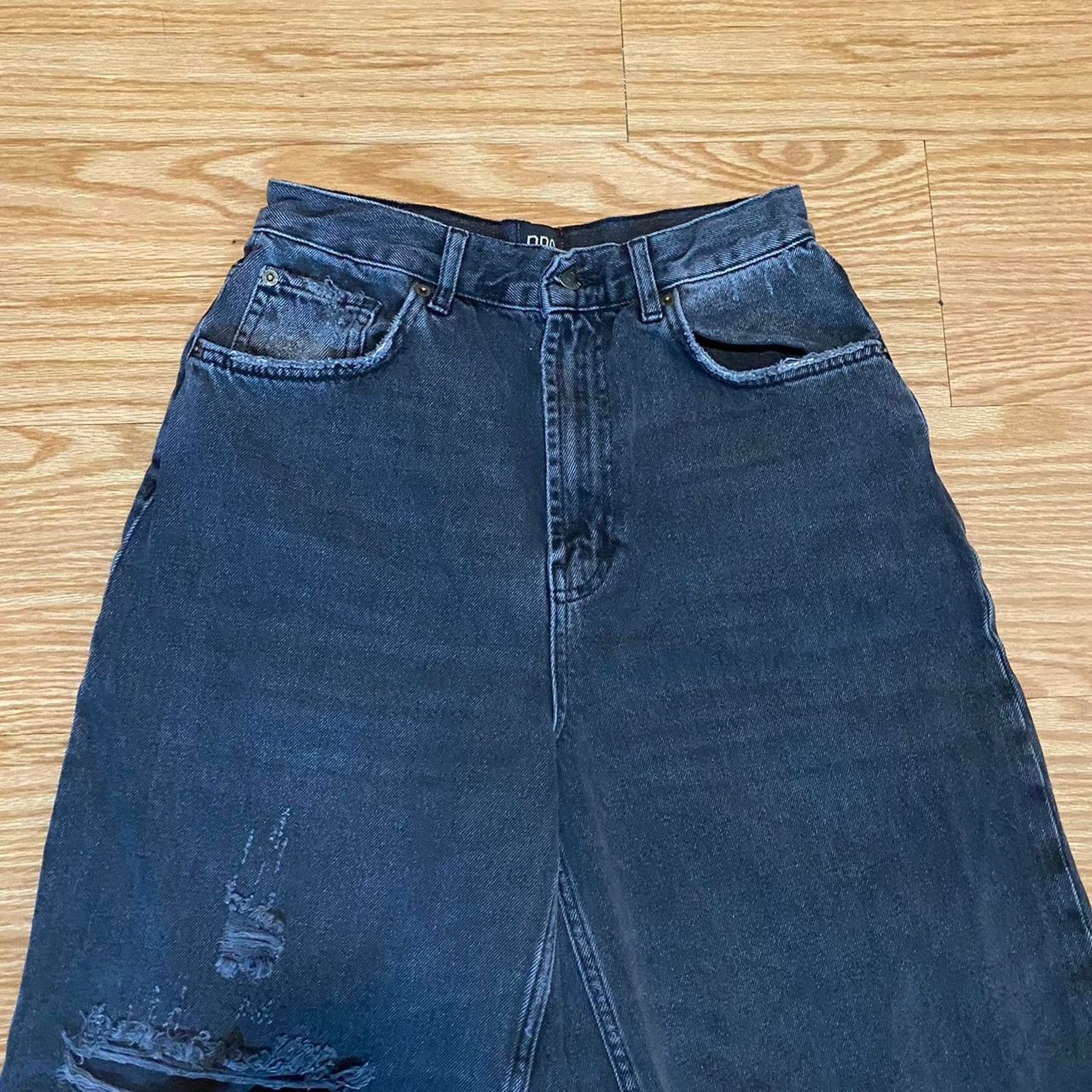Urban Outfitters Wide leg distressed jeans Size 28" / US 6 / IT 42 - 3 Thumbnail