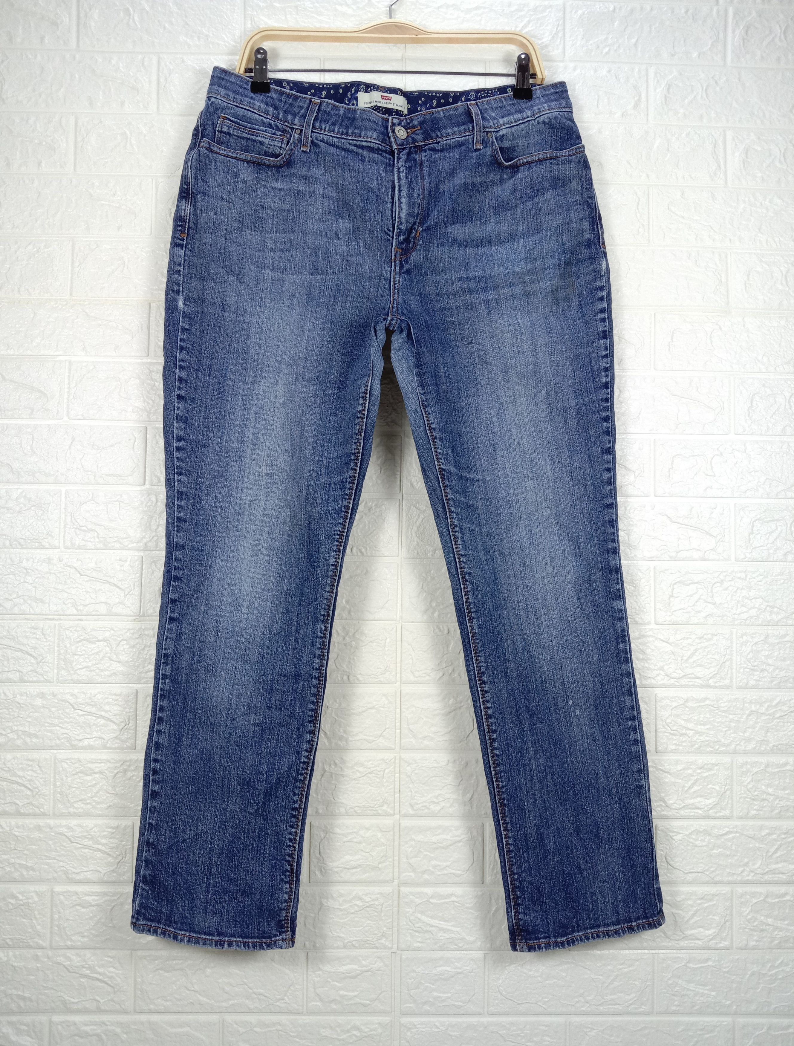 Levi's Vintage Levi's 525 Jeans Faded Blue Straight Leg Denim Size 33" - 1 Thumbnail