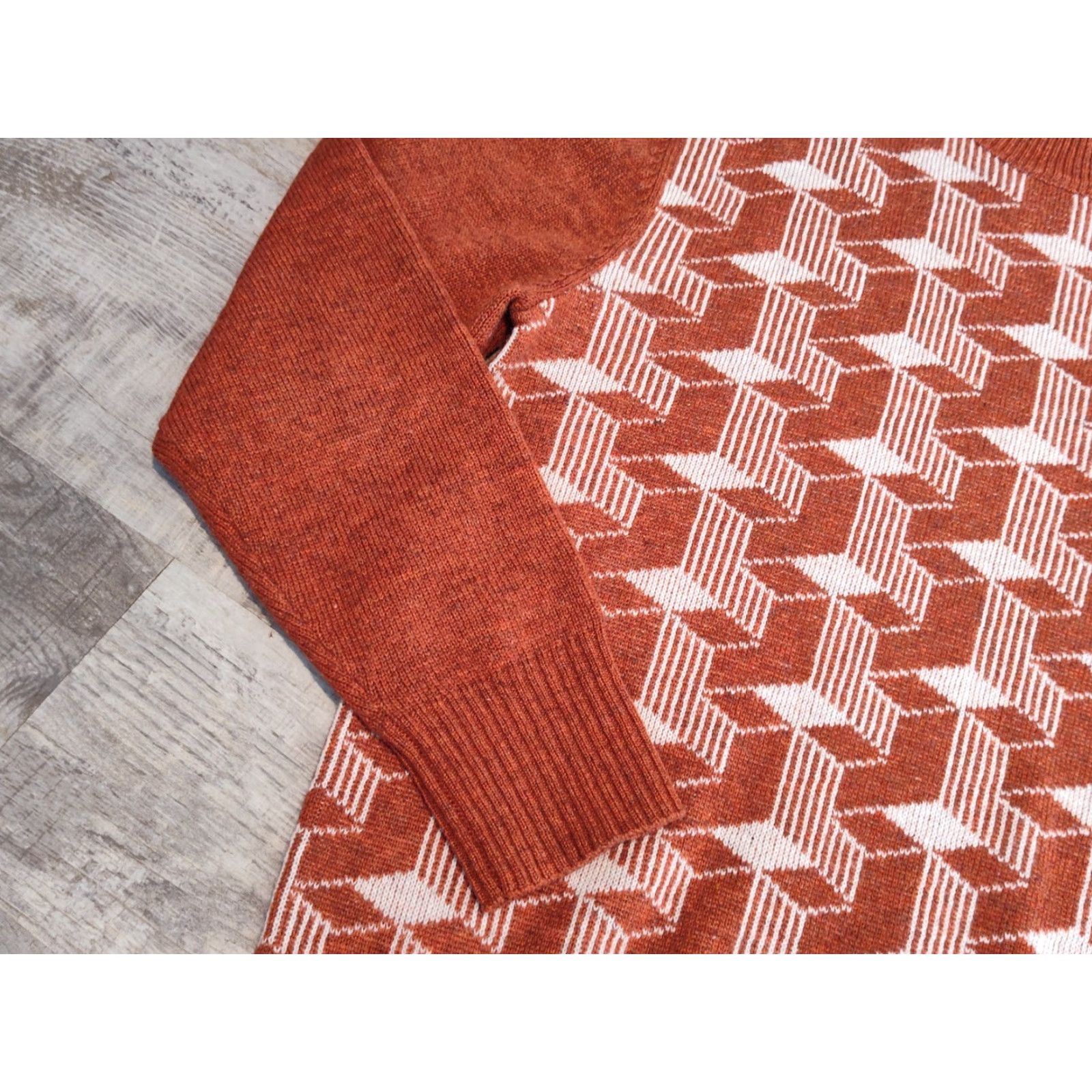 Levi's VINTAGE Levi's Wool Geometric Mens Mock Neck Sweater Regular Medium Orange Casual Winter Fall Spring Size US M / EU 48-50 / 2 - 3 Thumbnail