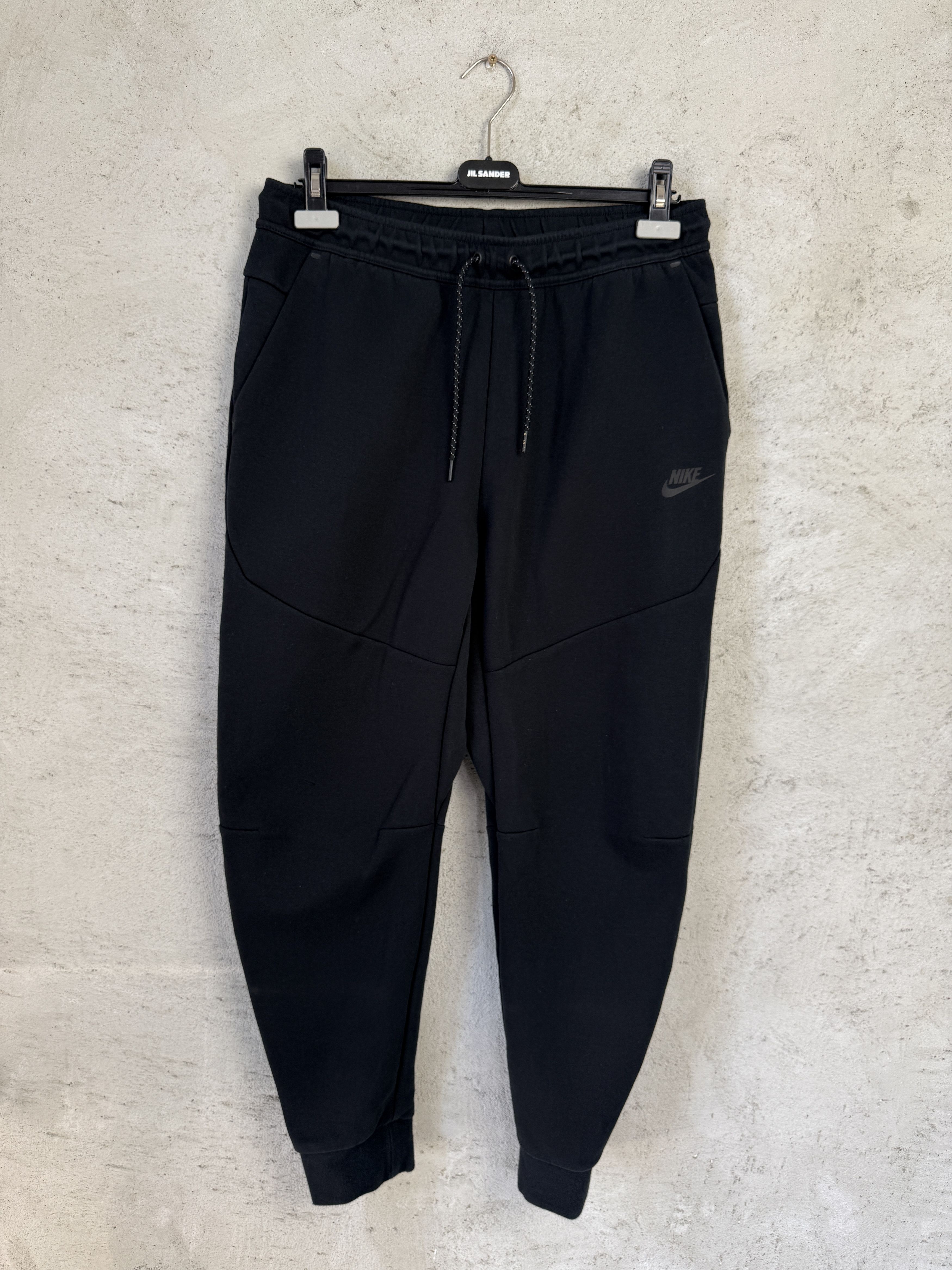 Nike Nike tech fleece sweatpants joggers drip drill trap Size US 32 / EU 48 - 1 Thumbnail