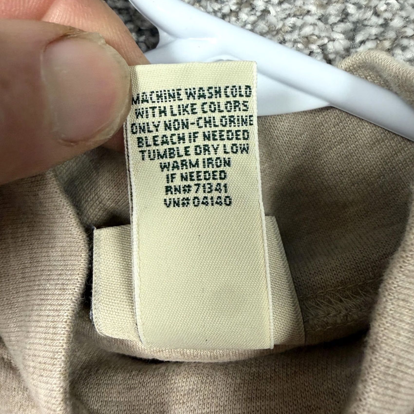 Vintage VINTAGE L.L.Bean T-Shirt S Beige Mock Neck Long Sleeve Cotton Spandex Jersey Solid 90s Minimalist Casual Womens Size S / US 4 / IT 40 - 6 Thumbnail