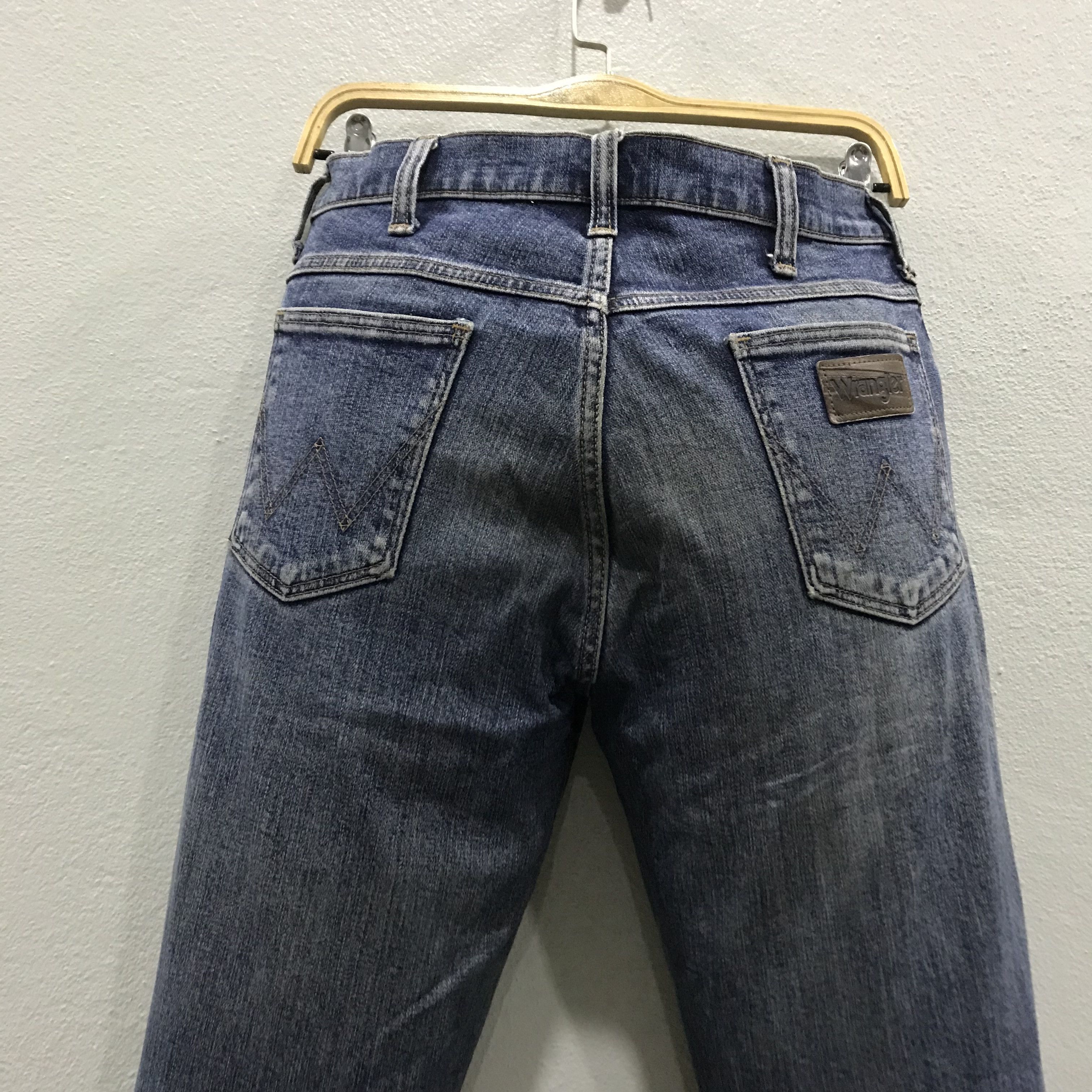 Wrangler Vintage Wrangler 2000s Fade Distressed Look Straight Leg Size US 29 - 9 Thumbnail