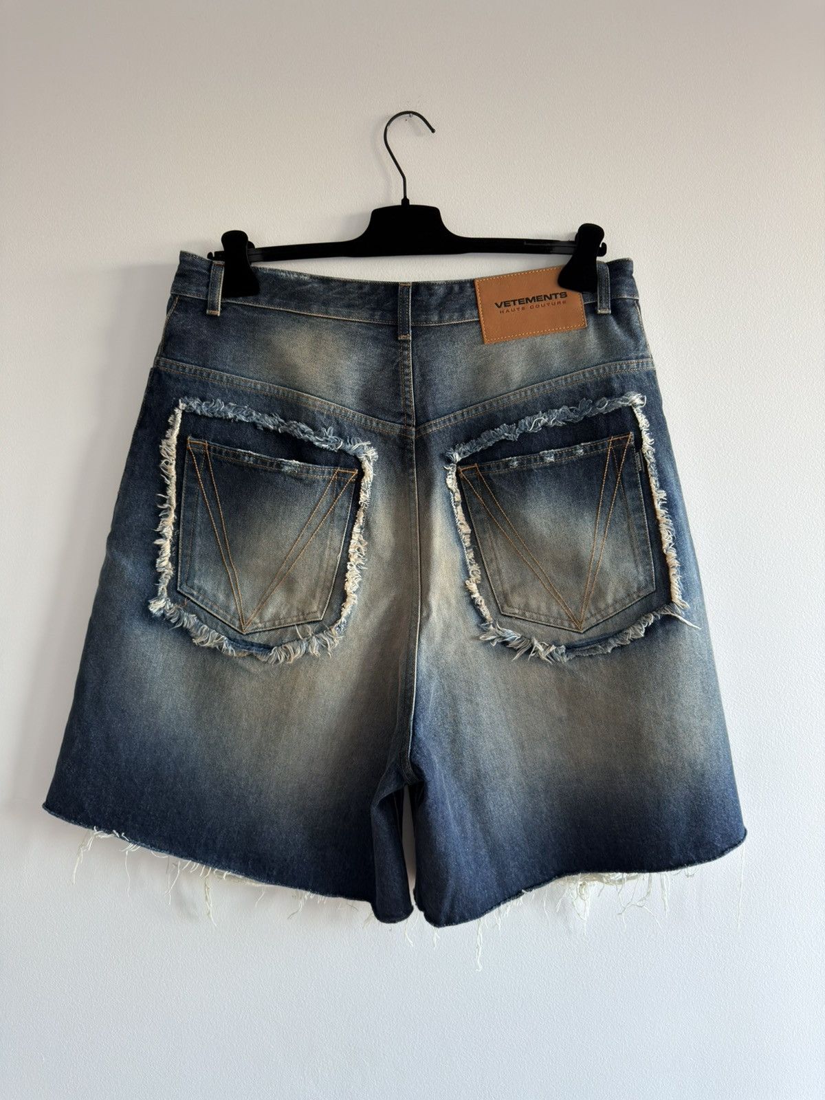 Vetements *RARE* GVASALIA VETEMENTS DENIM BAGGY DISTRESSED SHORT Size US 36 / EU 52 - 2 Thumbnail