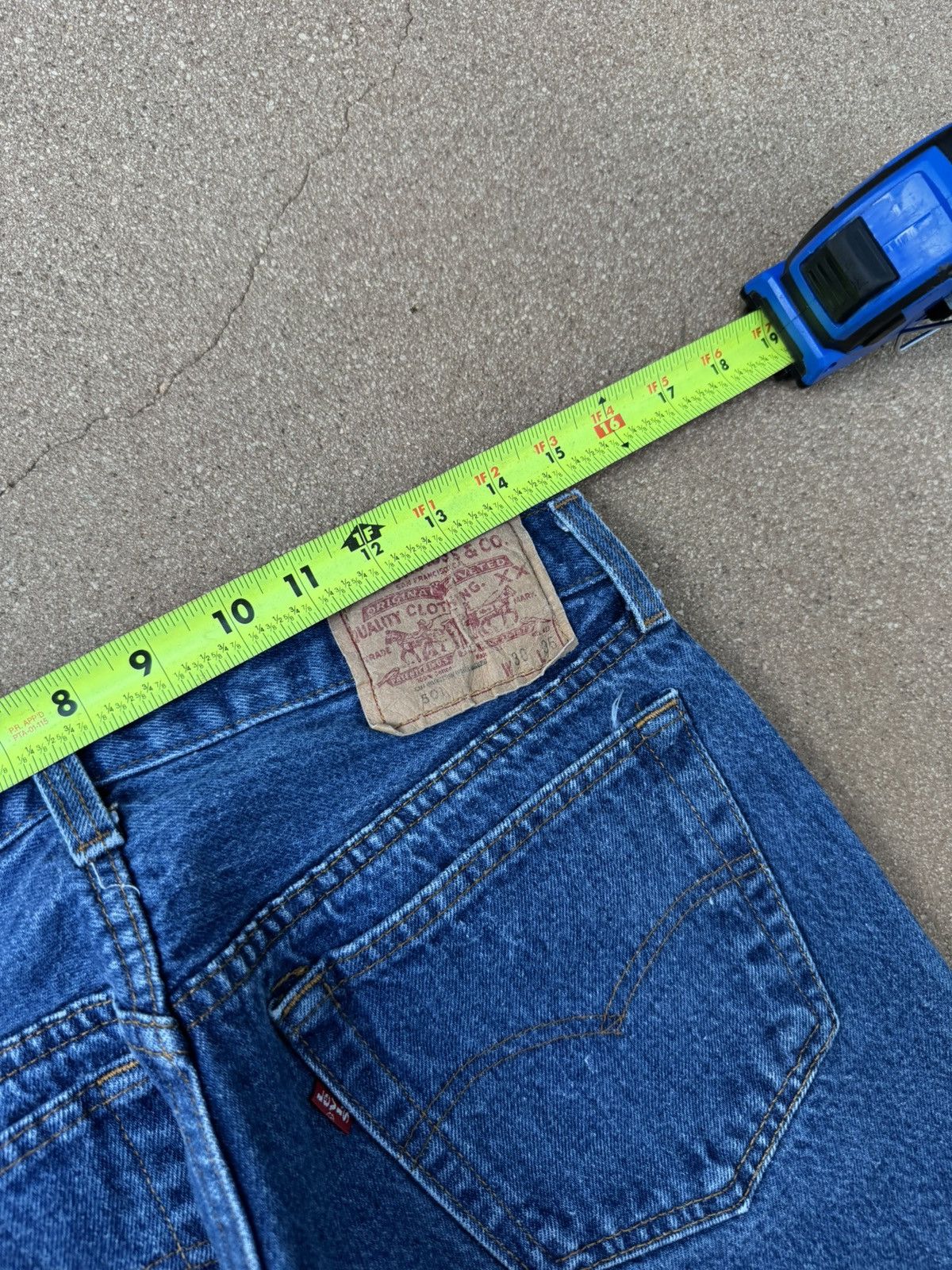 Levi's Vintage 80’s Levi’s 501xx Buttonfly Faded Denim Jeans 30x31 Size US 30 / EU 46 - 9 Thumbnail