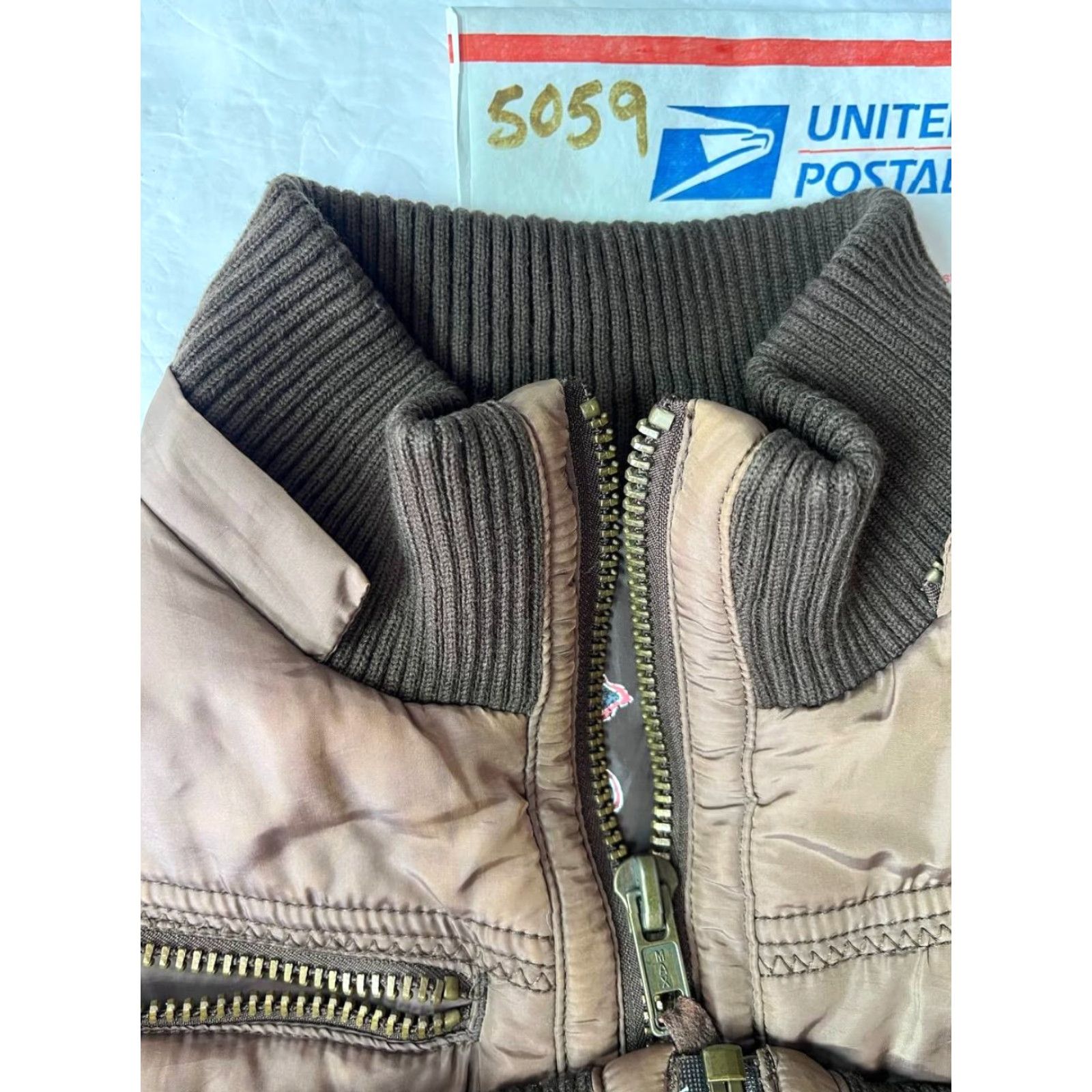 Mossimo Mossimo Supply Co Puffer Vest Womens L Blue Solid Sleeveless Full Zip Pockets Outdoor Fall Winter Spring Casual Size L / US 10 / IT 46 - 7 Thumbnail