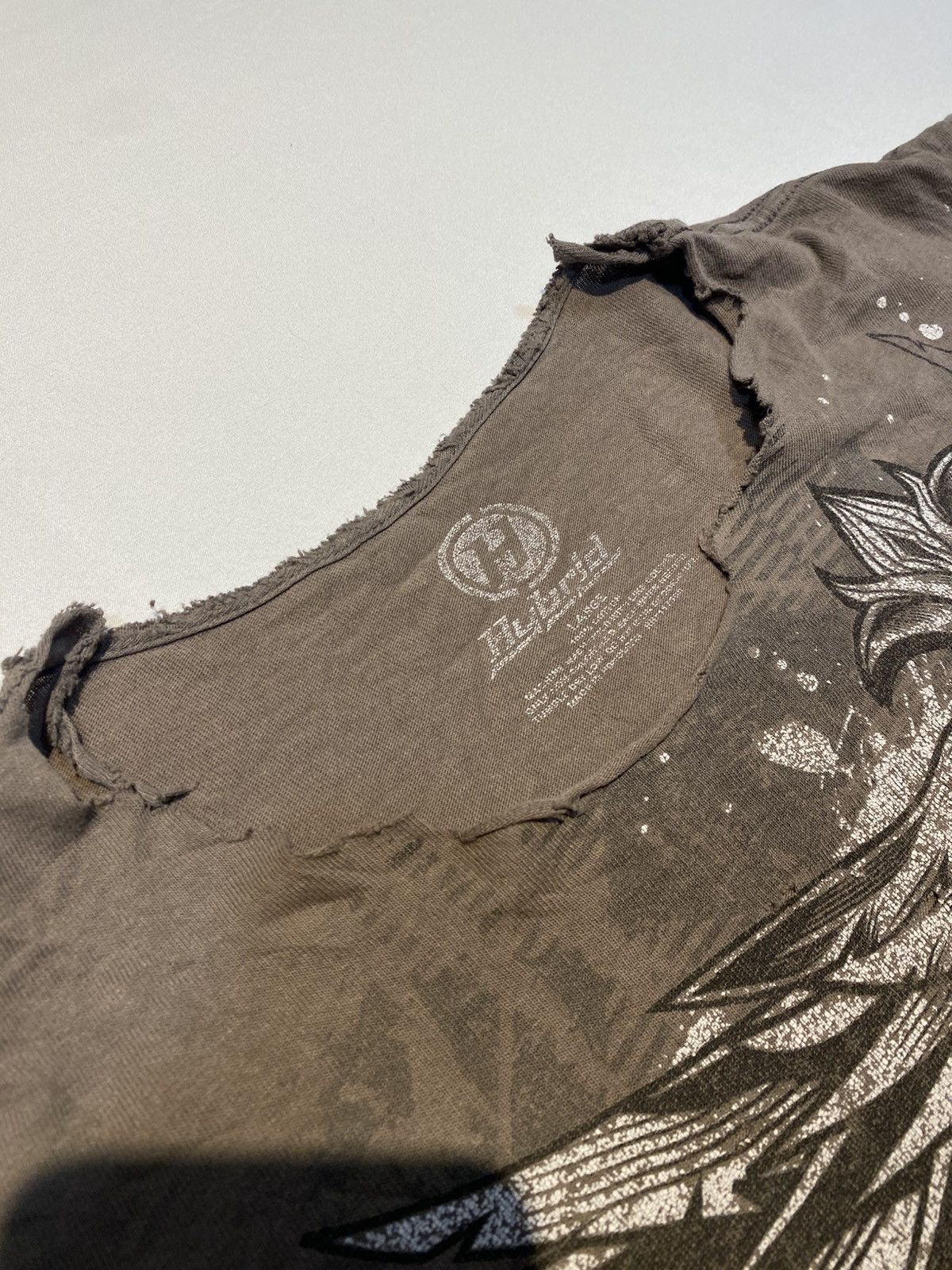 Japanese Brand Vintage Thrashed Y2K Style Graphic Tee Size US L / EU 52-54 / 3 - 4 Thumbnail