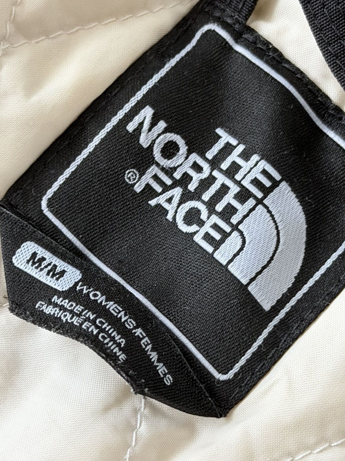 The North Face The North Face Embroidered Logo Vintage Fure Outdoor Jacket Size M / US 6-8 / IT 42-44 - 20 Thumbnail