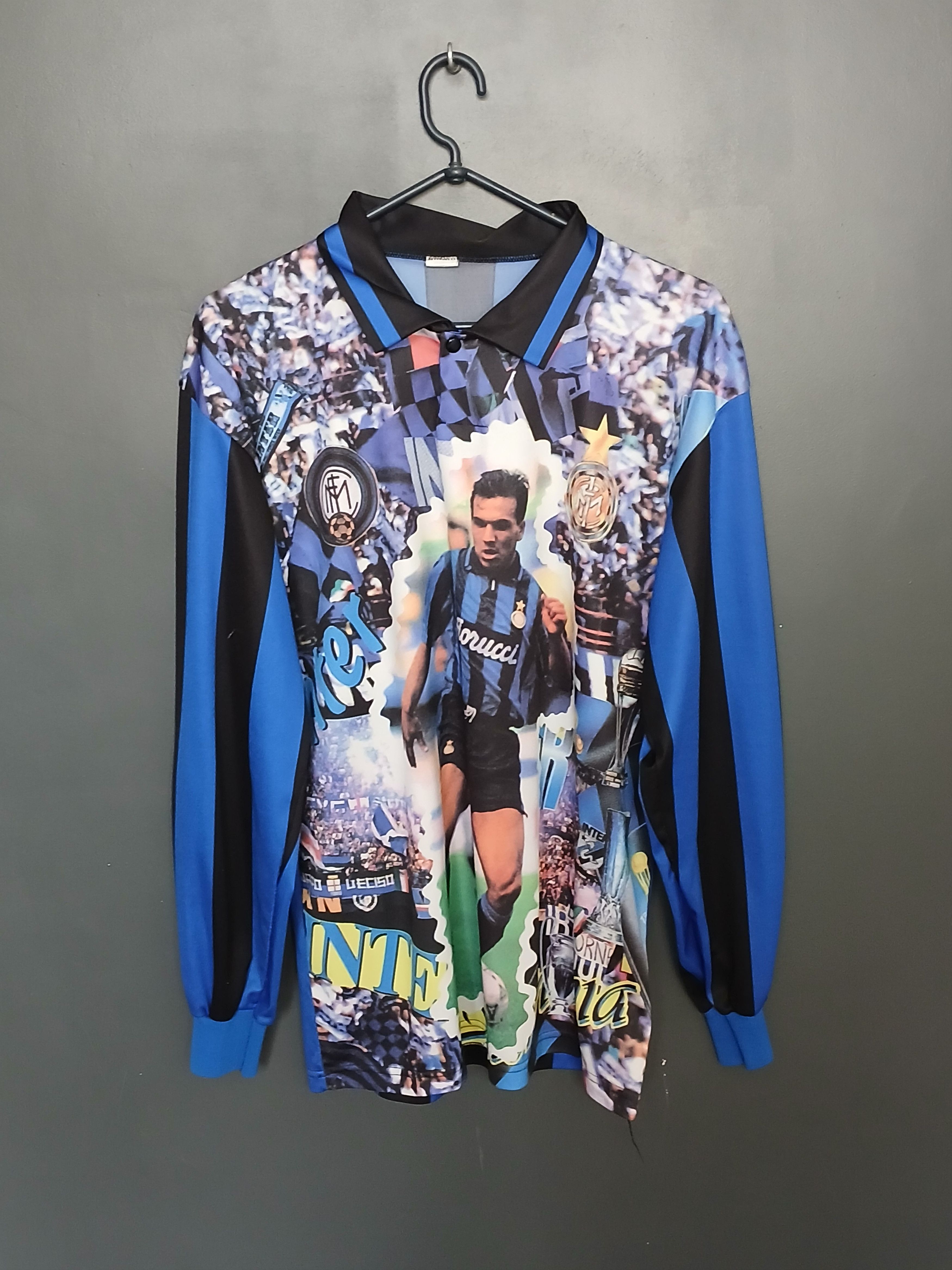 Vintage Vintage Inter Sosa Smile Of The Goal Football Jersey T-Shirt Size US XL / EU 56 / 4 - 1 Thumbnail