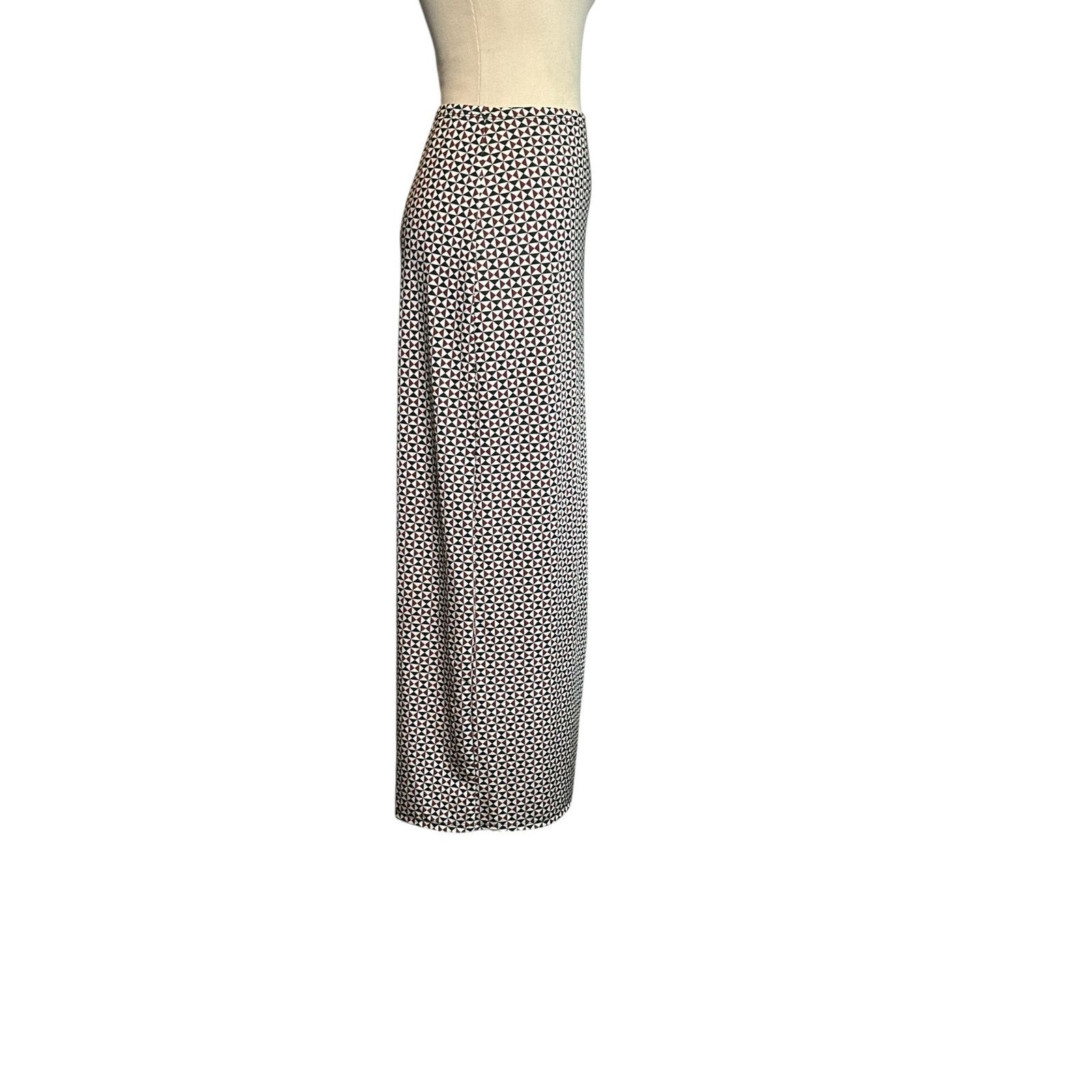 Urban Outfitters Urban Outfitters geometric print pull on maxi skirt size XS Size 28" / US 6 / IT 42 - 15 Thumbnail