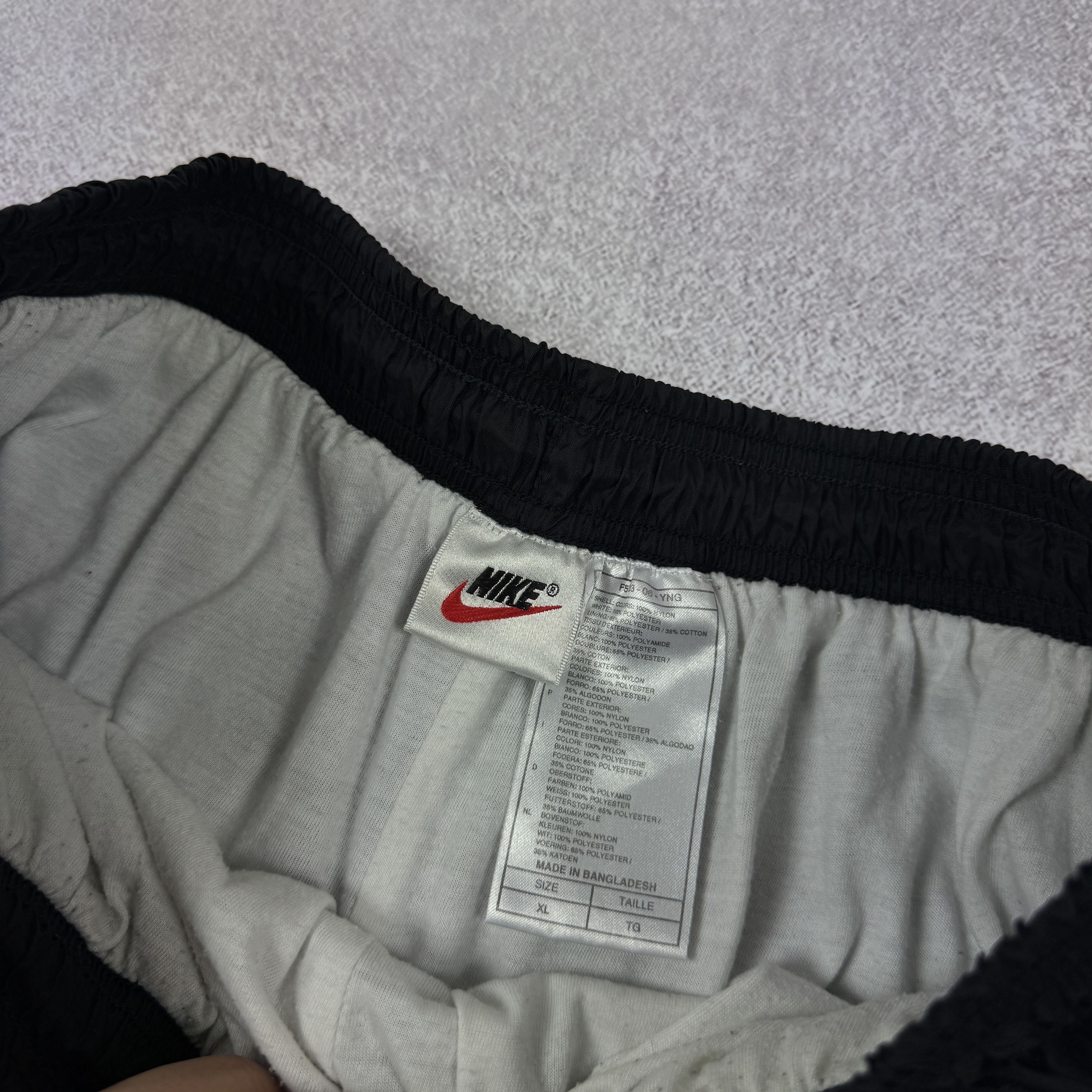 Nike × Vintage VINTAGE NIKE NYLON TRACK PANTS SWEATPANTS Size US 36 / EU 52 - 8 Thumbnail