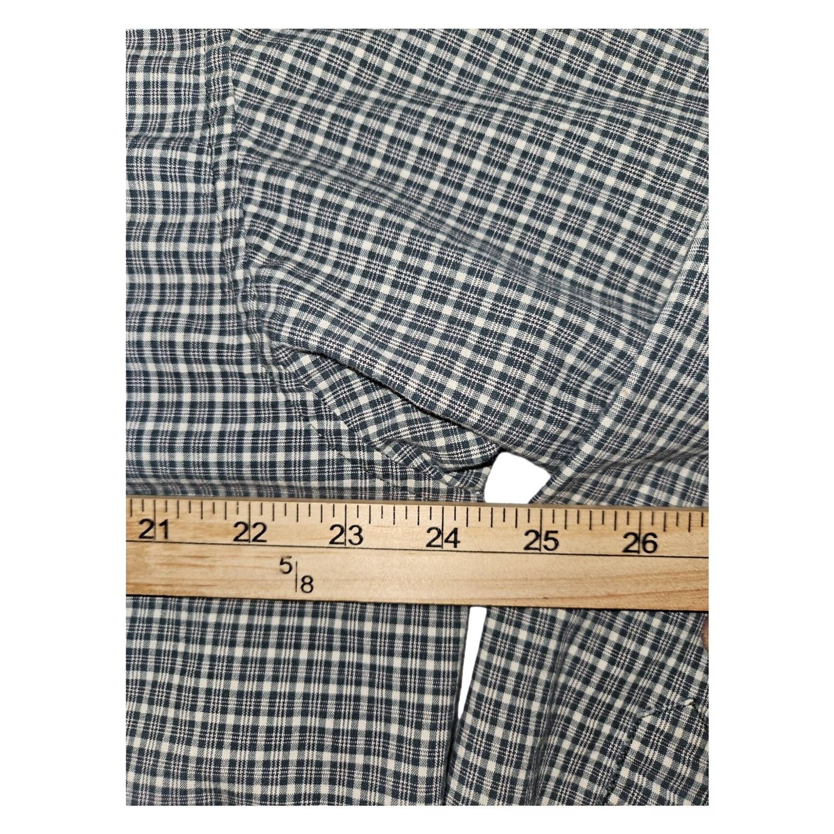 Eddie Bauer Eddie Bauer Button-Up Shirt Men LT Green Check Long Sleeve Casual Preppy Big & Tall Regular Fit Size US L / EU 52-54 / 3 - 3 Thumbnail