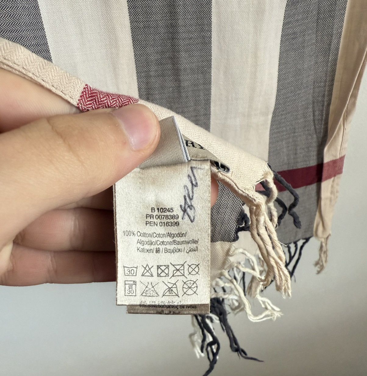 Burberry Beige scarf from Burberry Unisex Size ONE SIZE - 4 Thumbnail