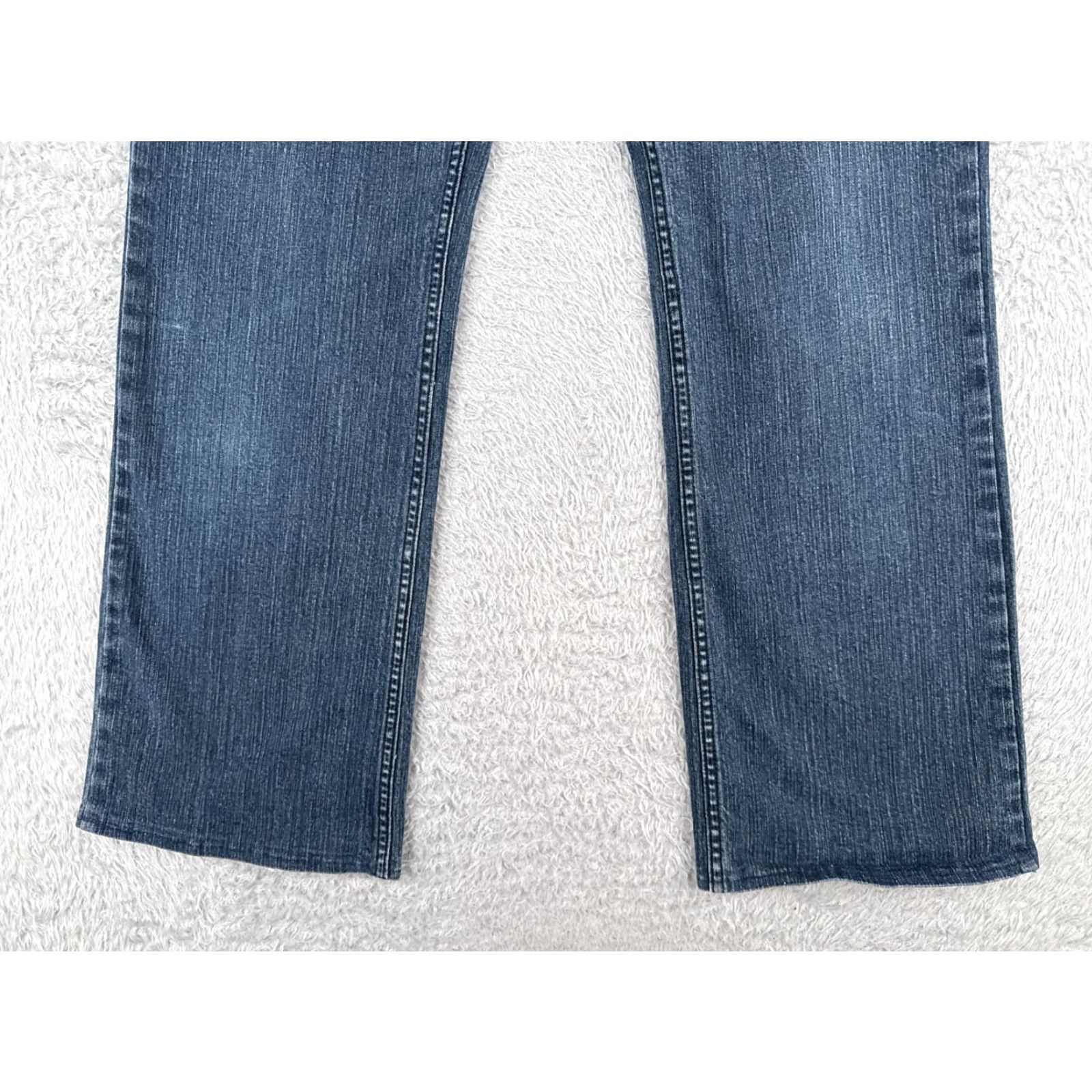 Vintage D&Co Jeans Womens 6 Blue Denim Bootcut Comfort Waist High Cotton Blend 28x28 Zipper Button Distressed 5-Pocket Size 28" / US 6 / IT 42 - 2 Thumbnail