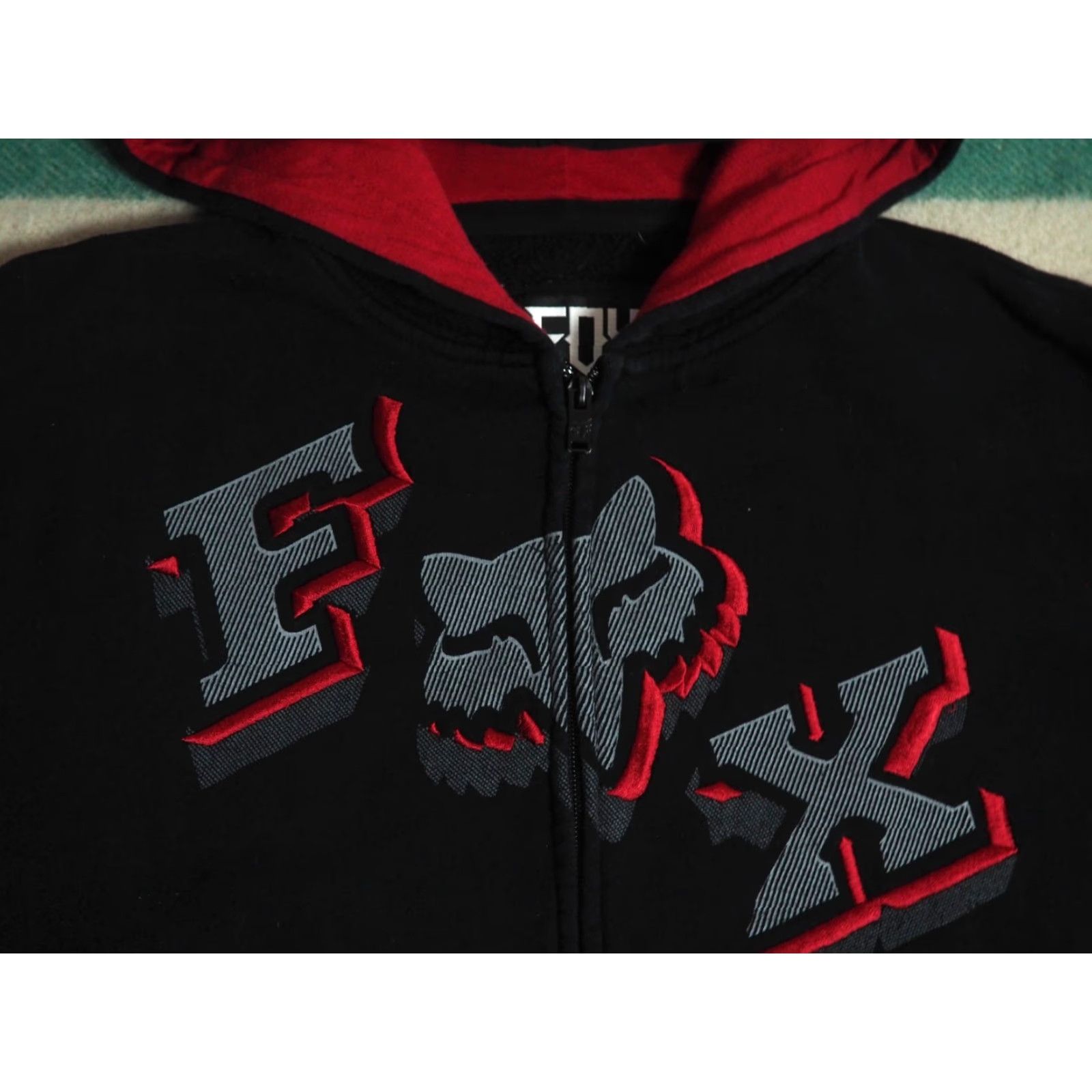 Fox Racing VINTAGE Fox Racing Hoodie Zip Black Red Grunge 2000s MX Skate Crew Neck Hooded Pockets Logo Men S Sweatshirt Winter Fall Spring Size US S / EU 44-46 / 1 - 3 Thumbnail