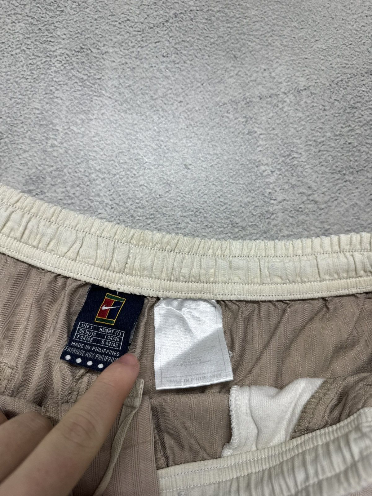 Nike Vintage Y2k Nike Court Swoosh Shorts Size US 30 / EU 46 - 7 Thumbnail