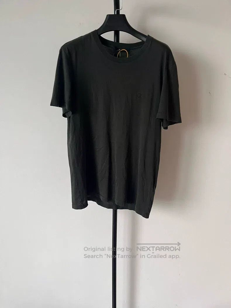 Louis Vuitton Louis Vuitton Embroidered logo short sleeve T-shirt Size US M / EU 48-50 / 2 - 1 Thumbnail