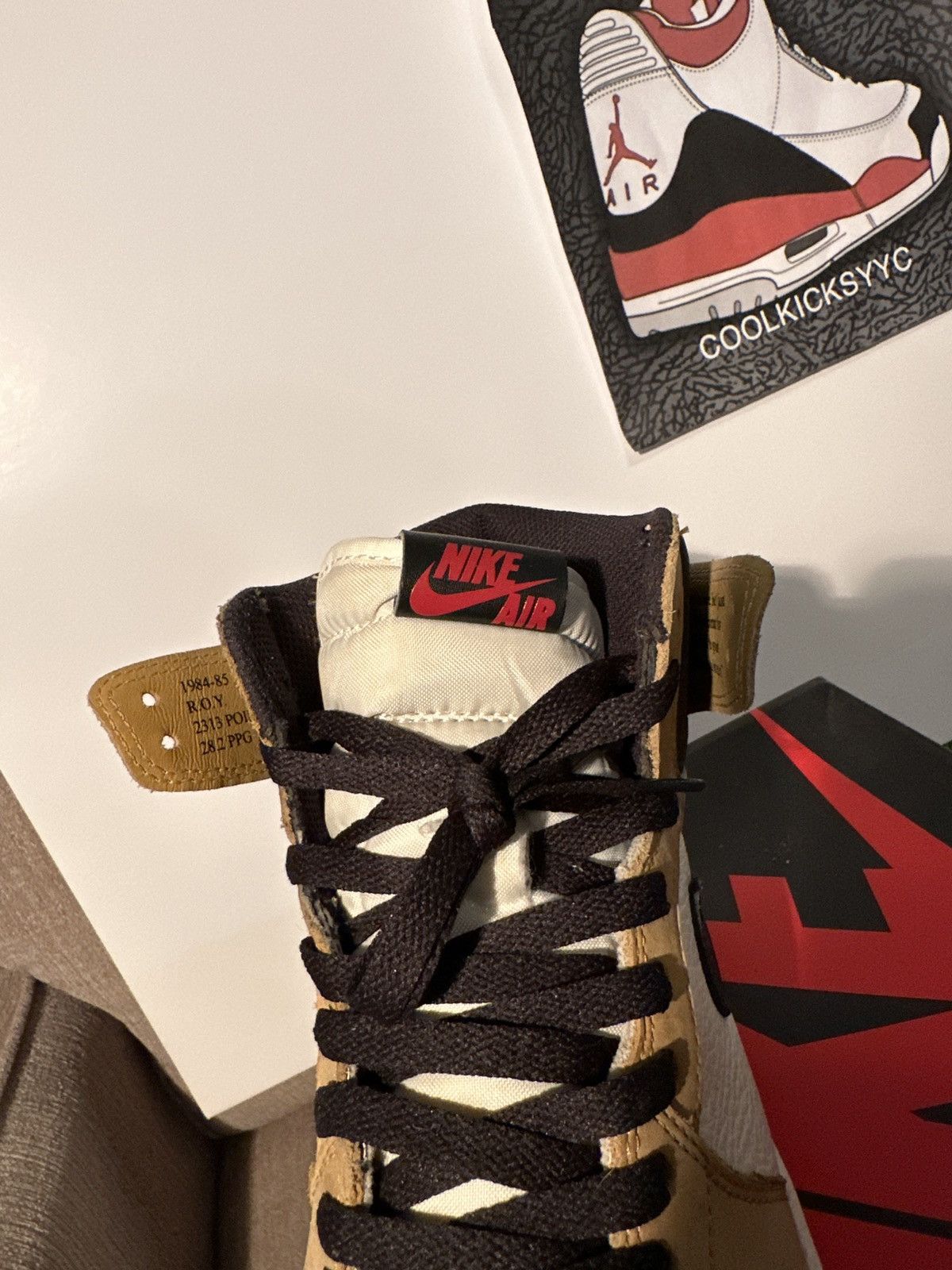 Jordan Brand Jordan 1 Retro High Rookie Of The Year Size US 9.5 / EU 42-43 - 6 Thumbnail