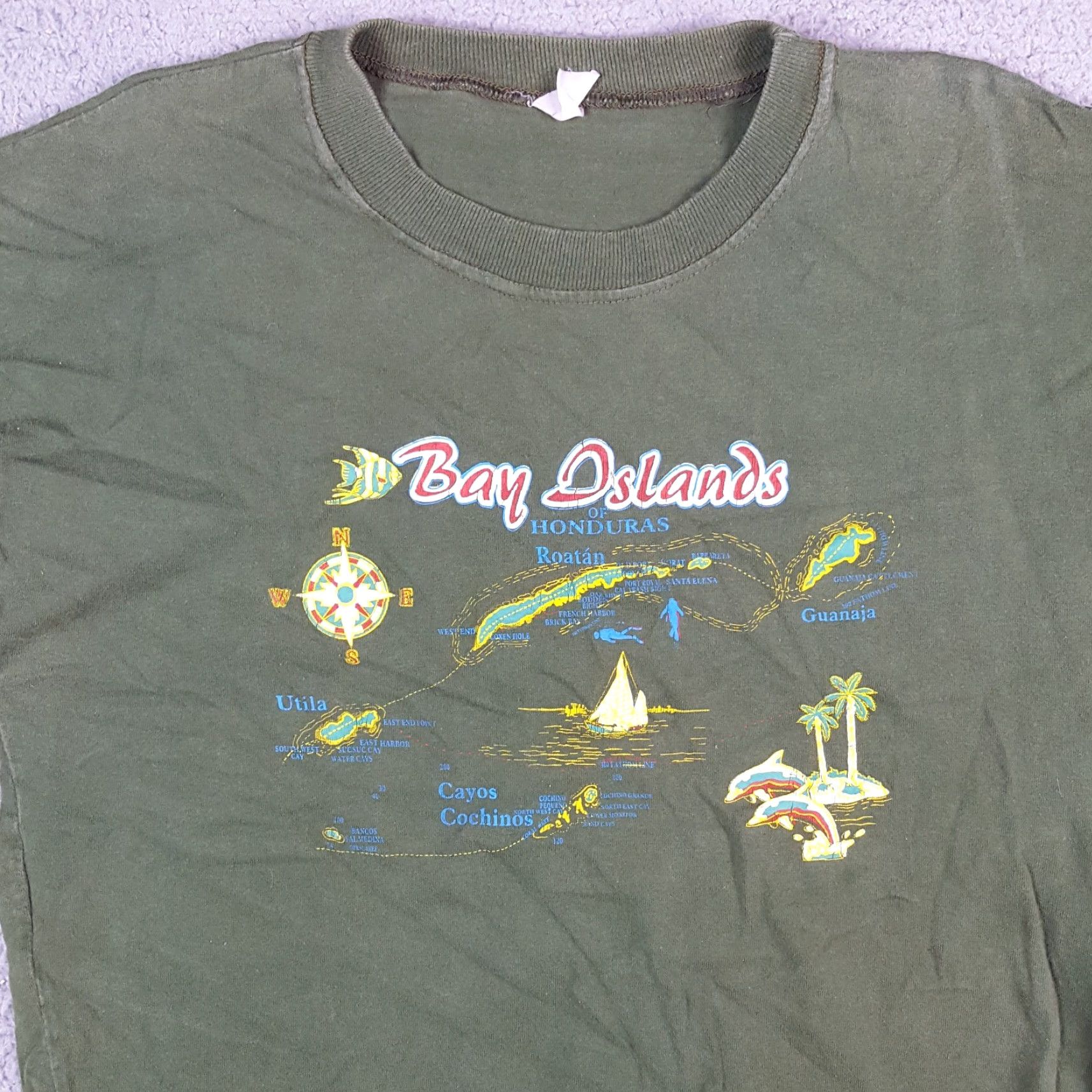 Vintage VINTAGE Bay Island T-Shirt Mens 90s Tropical Beach Tee Green Small Honduras Embroidered Logo Cotton T-Shirt Size US S / EU 44-46 / 1 - 2 Thumbnail
