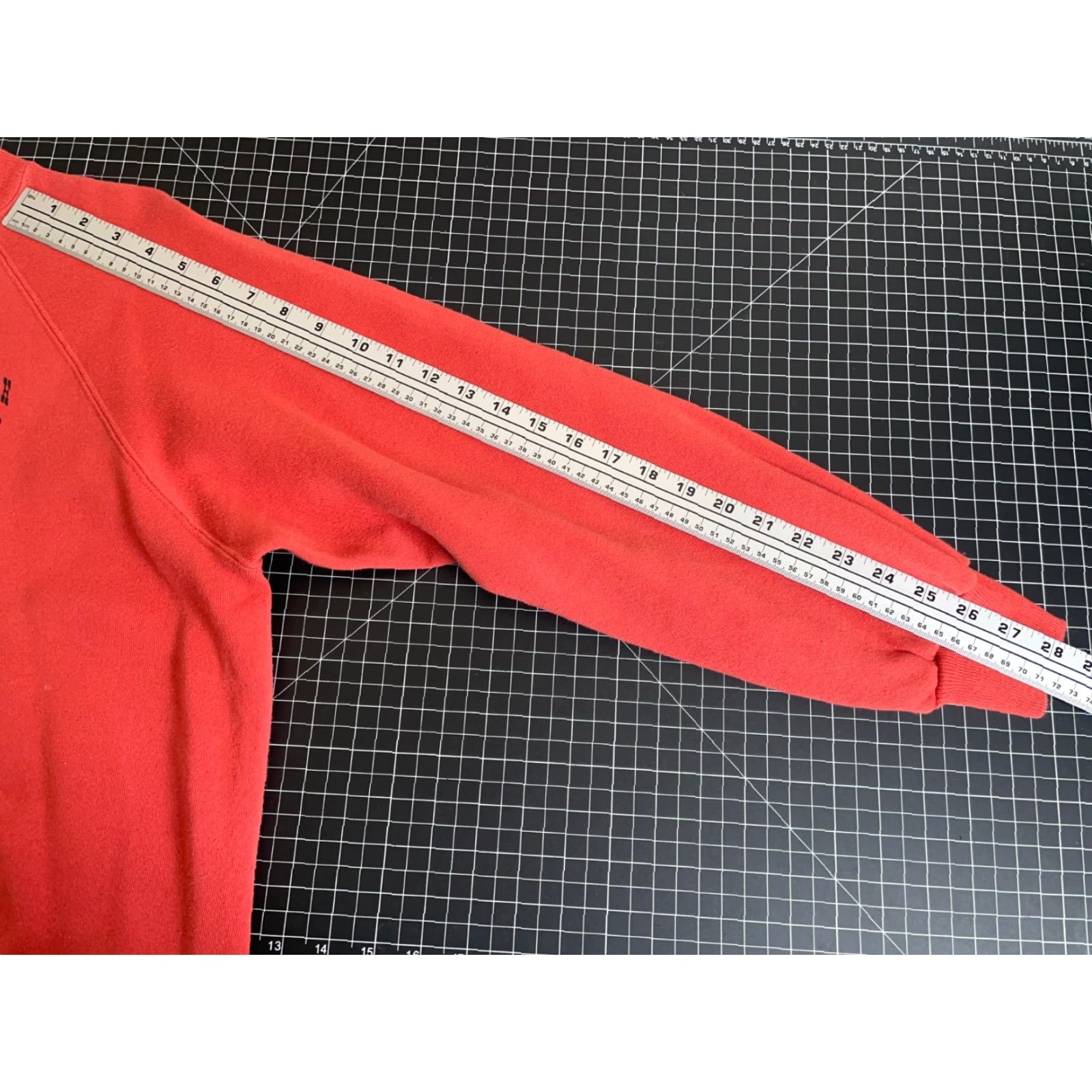 Hanes VINTAGE Hanes Sweatshirt Women West Pawnee Ranch Bed & Breakfast Raglan Long Sleeve Crew Neck Red 90s City Graphic Print Washed Red Size L / US 10 / IT 46 - 7 Thumbnail