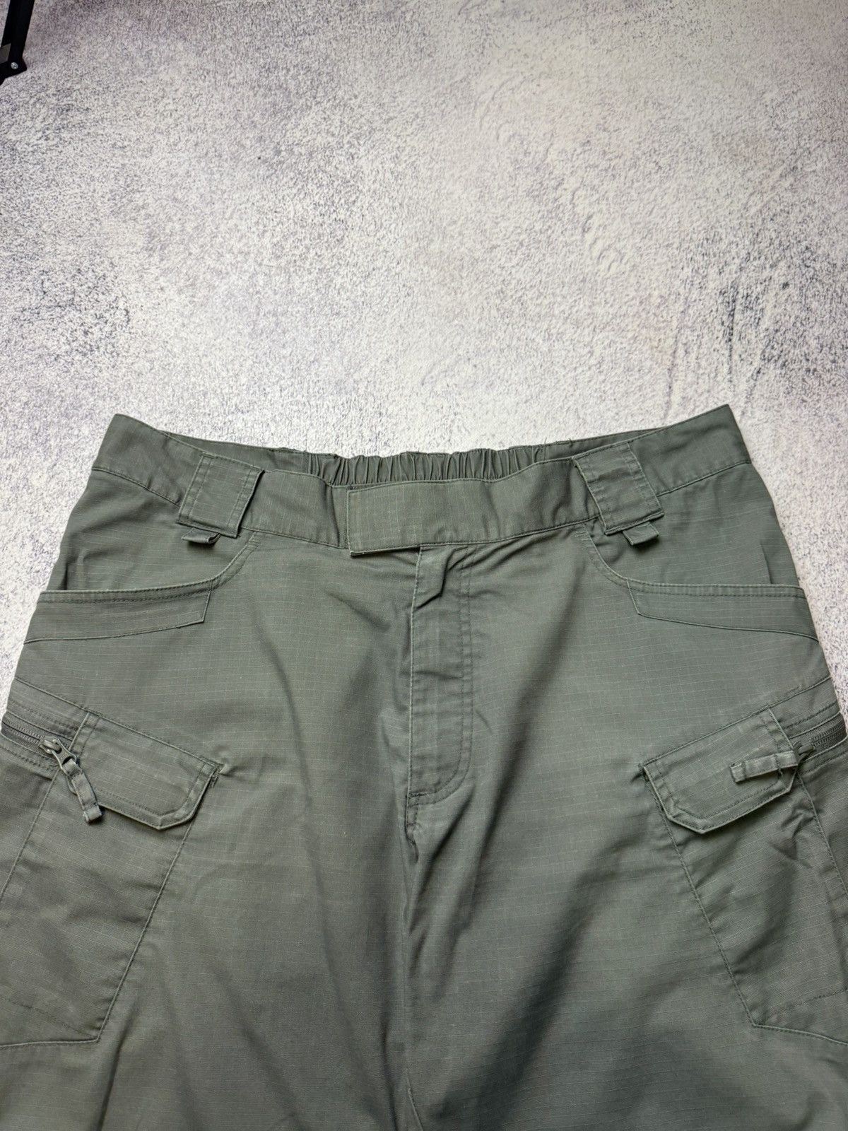 Vintage Mens Helikon-Tex Cargo Military Green Shorts Size US 38 / EU 54 - 2 Thumbnail