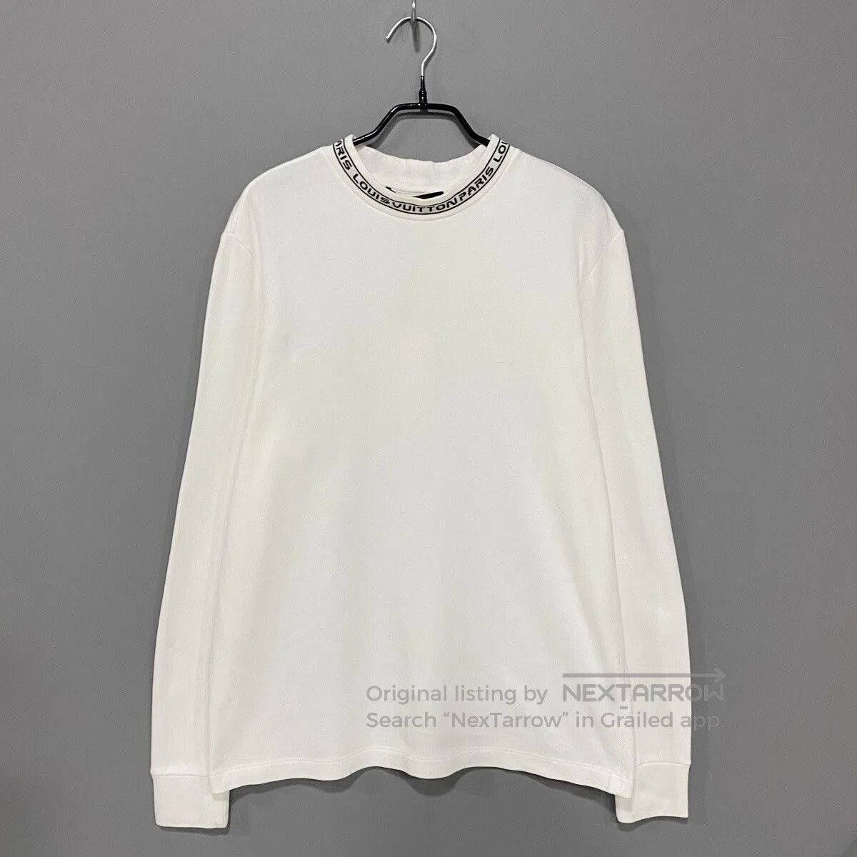 Louis Vuitton Logo Collar Long.