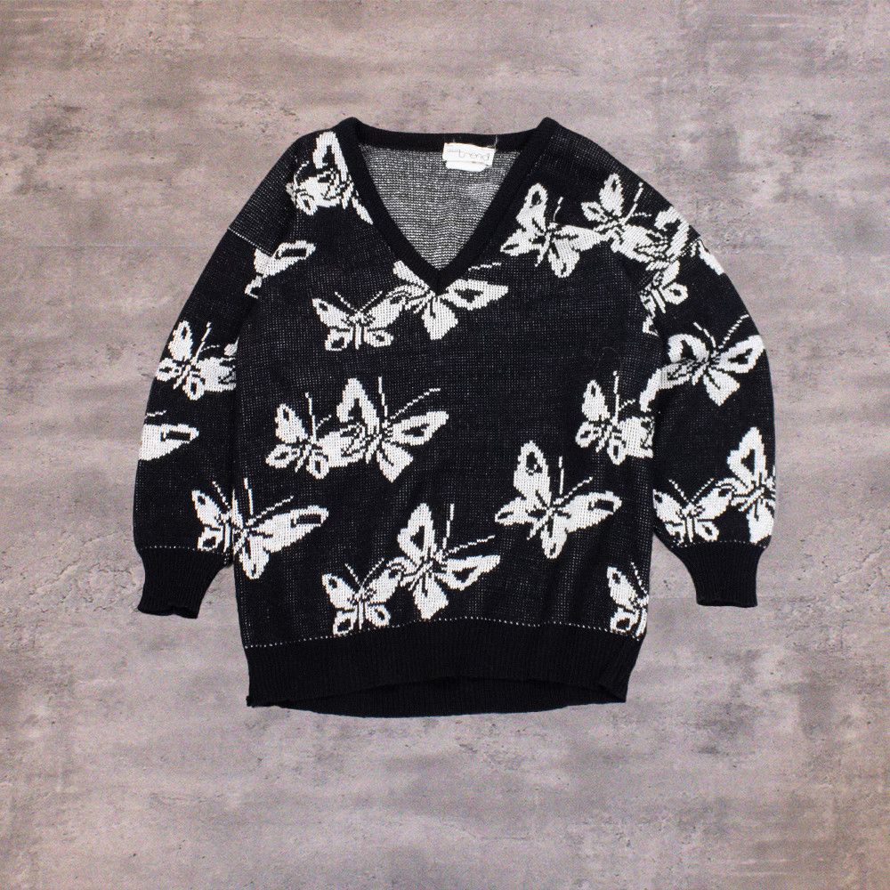 Japanese Brand Vintage 90's Thread Butterfly Neck Oversize Sweater Size US M / EU 48-50 / 2 - 1 Thumbnail