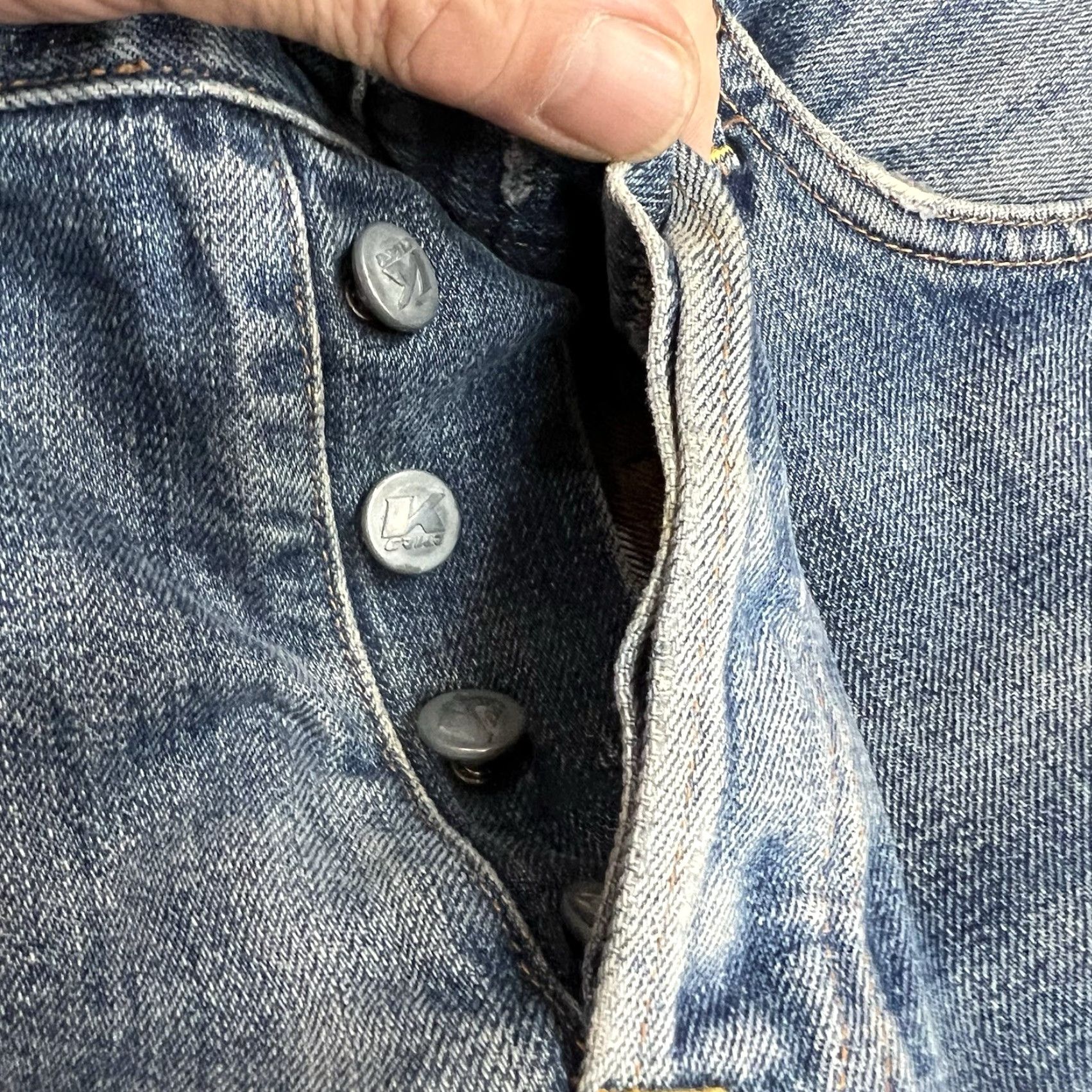 Denime VINTAGE CRKR Japanese Denim Shorts Women’s Size 2 28X2 Blue Distressed Button Fly Shirt Womens Japanese Distressed Blue 2 28X2 CRKR Denim Shorts Size 26" / US 2 / IT 38 - 4 Thumbnail