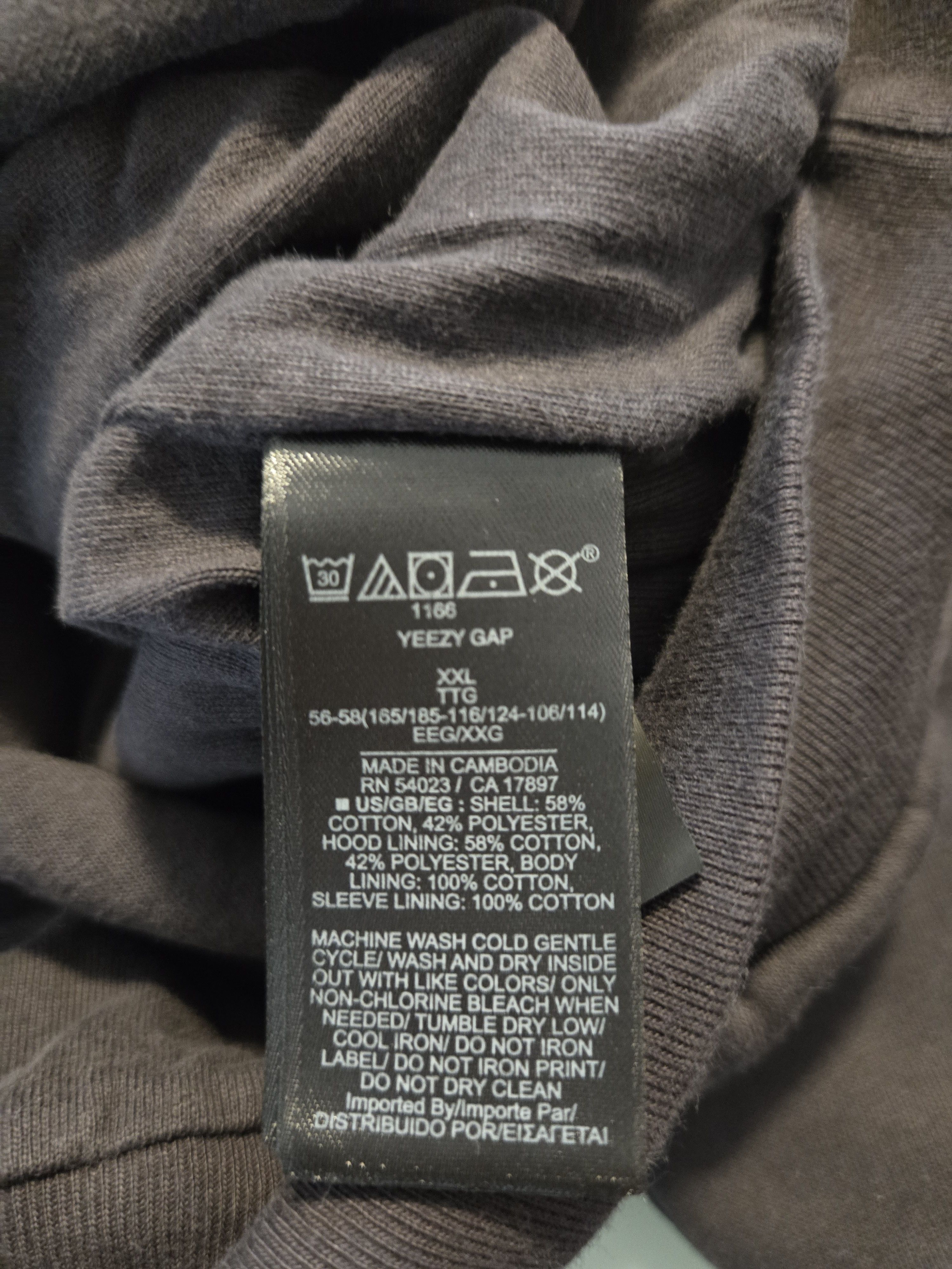 Balenciaga × Gap × Kanye West Yeezy gap balenciaga dove shrunken hoodie black size xxl Size US XXL / EU 58 / 5 - 4 Thumbnail