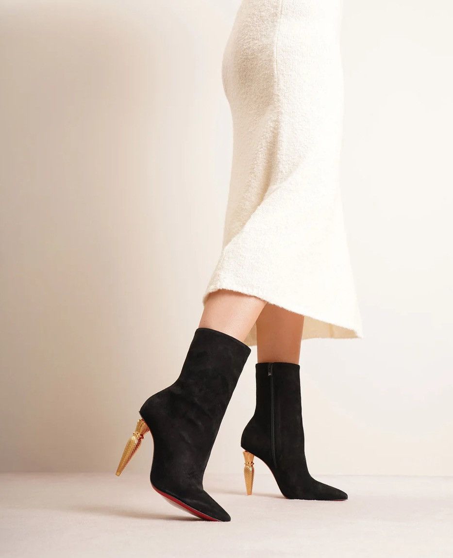Christian Louboutin Christian Louboutin Lipbooty Suede Bootie size 37.5 Size US 7.5 / IT 37.5 - 2 Thumbnail