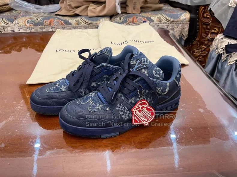 Louis Vuitton Louis Vuitton Blue lychee skin patchwork denim presbyopic Size US 7.5 / EU 40-41 - 1 Thumbnail