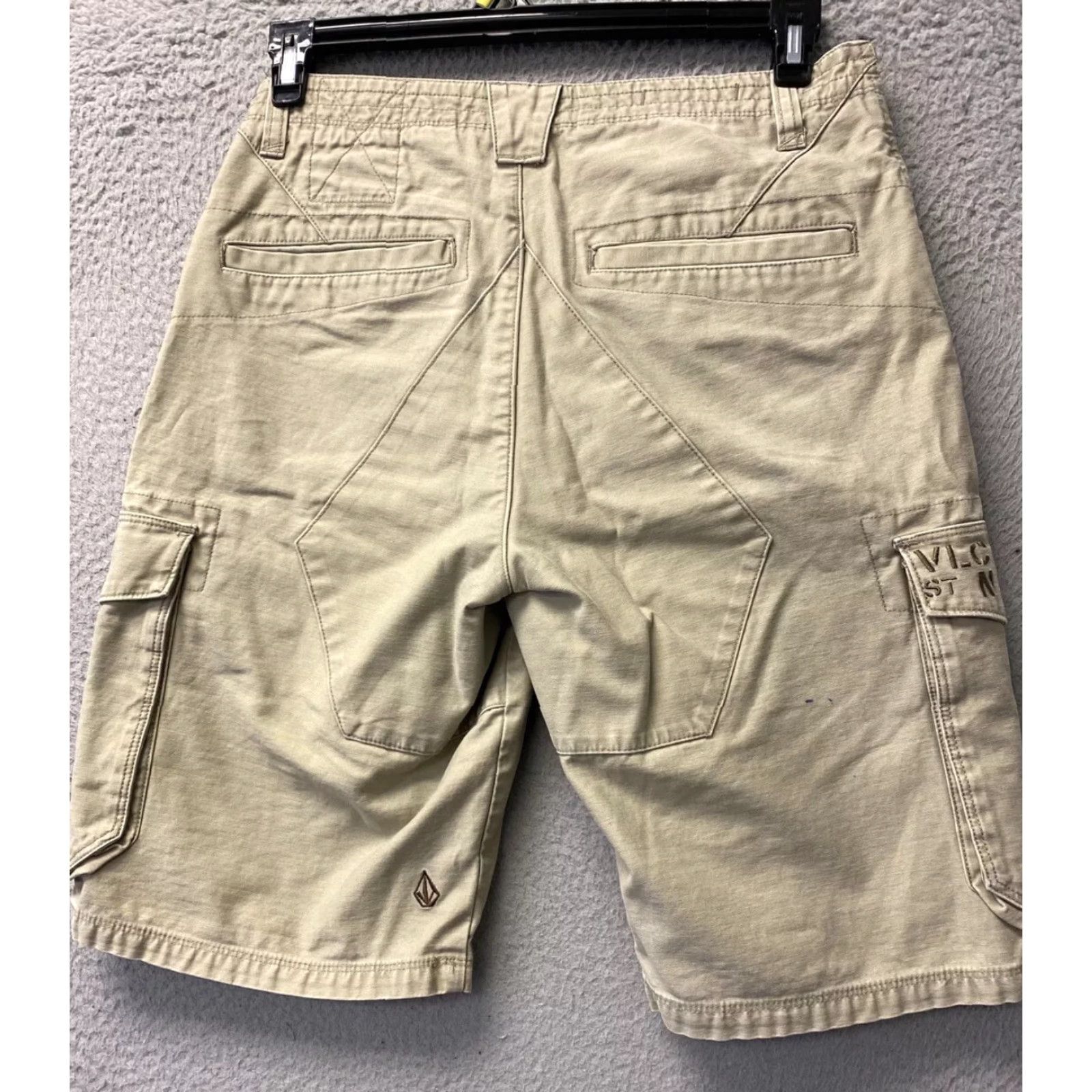 Volcom Volcom Men's Chino Shorts 31 Kaki Cotton Casual Surf Beach Flat Front 11 Inseam Size US 31 - 7 Thumbnail