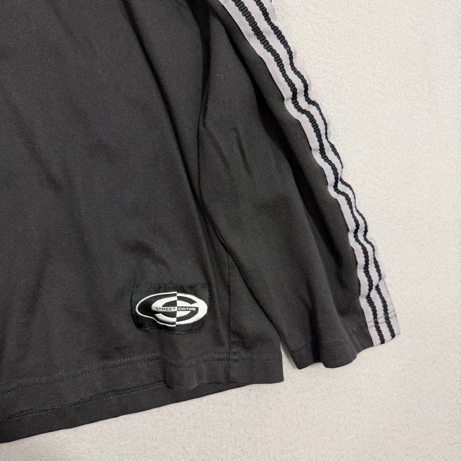 Vintage Vintage Street Culture Long Sleeve Polo Shirt XL Black 90s Size US XL / EU 56 / 4 - 3 Thumbnail