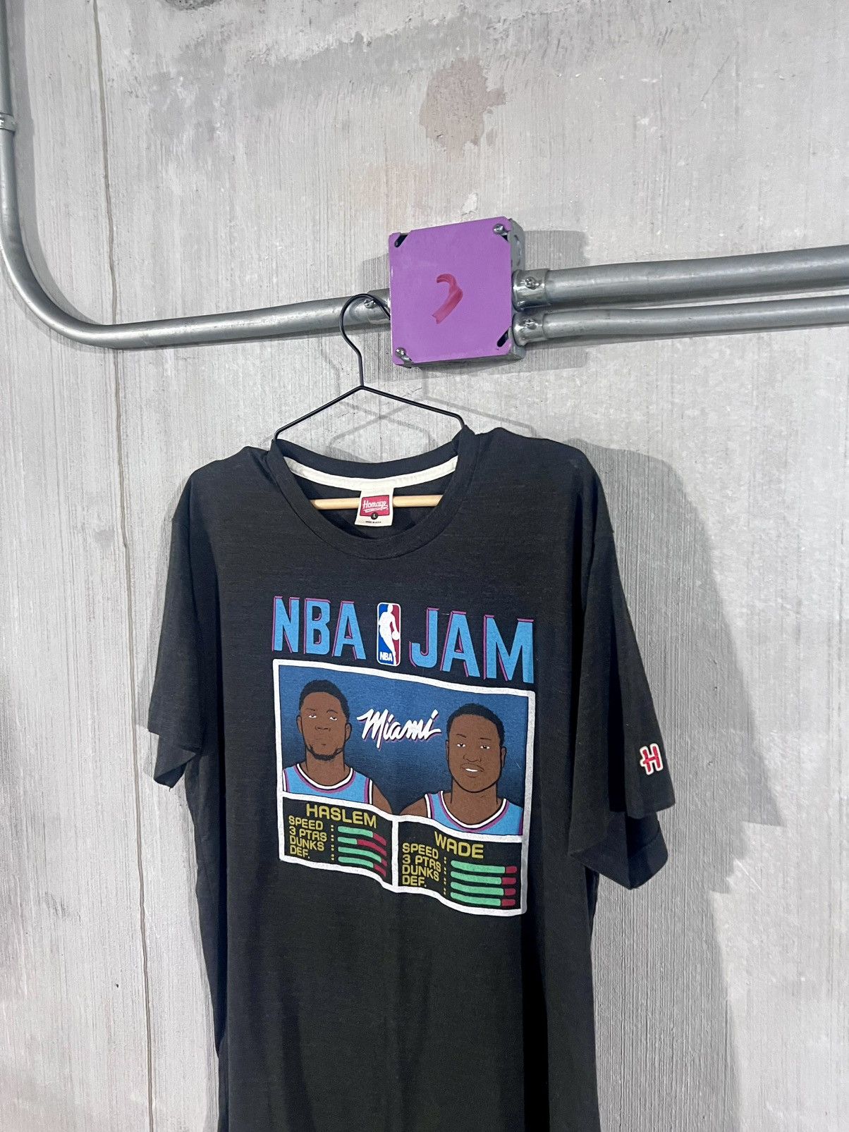 Other 🔥 NBA Jam Miami Heat Tee — Featuring legends Size US L / EU 52-54 / 3 - 5 Thumbnail