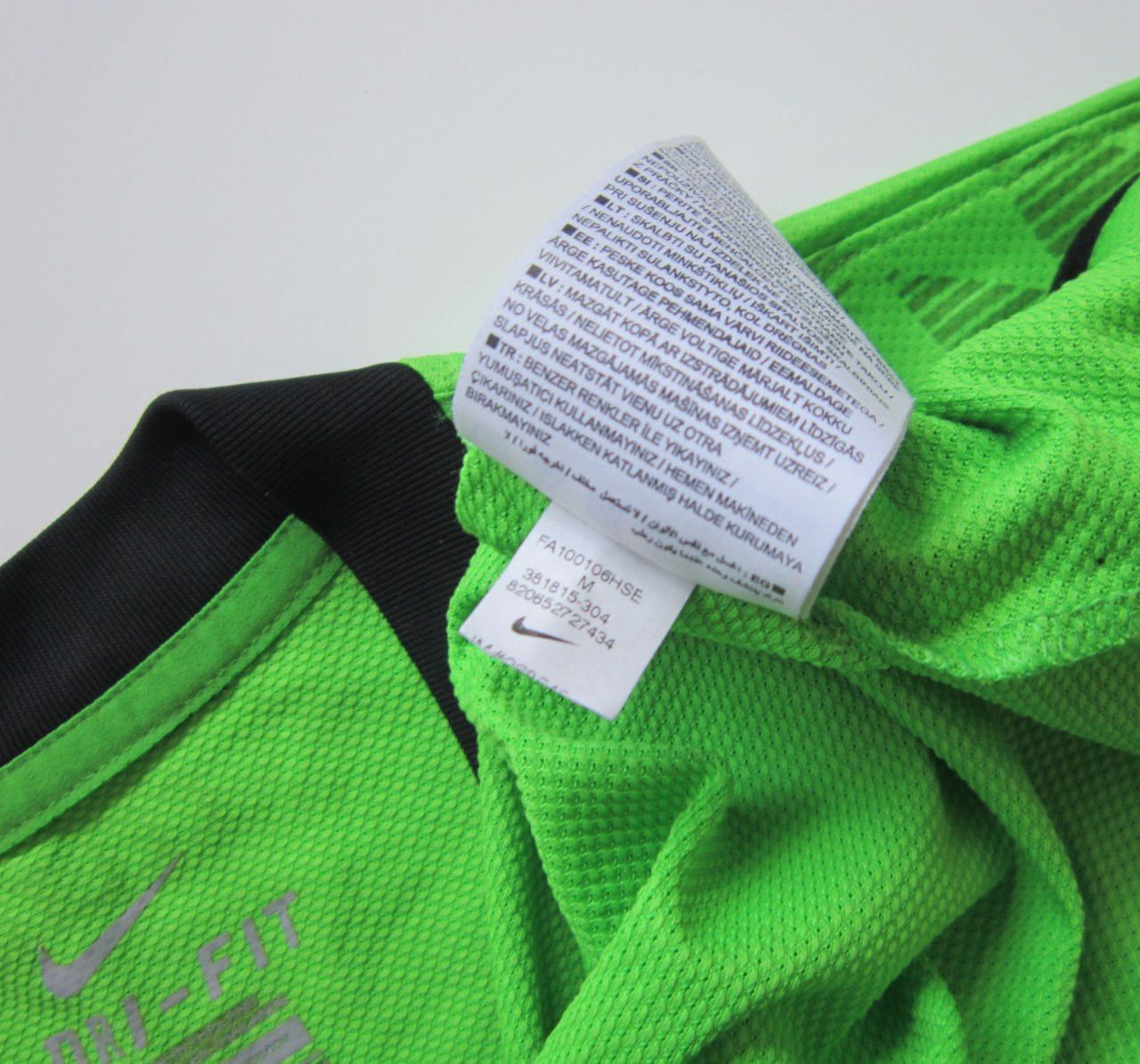 Nike Nike Celtic Soccer Jersey 2010-2011 Away Size US M / EU 48-50 / 2 - 5 Thumbnail