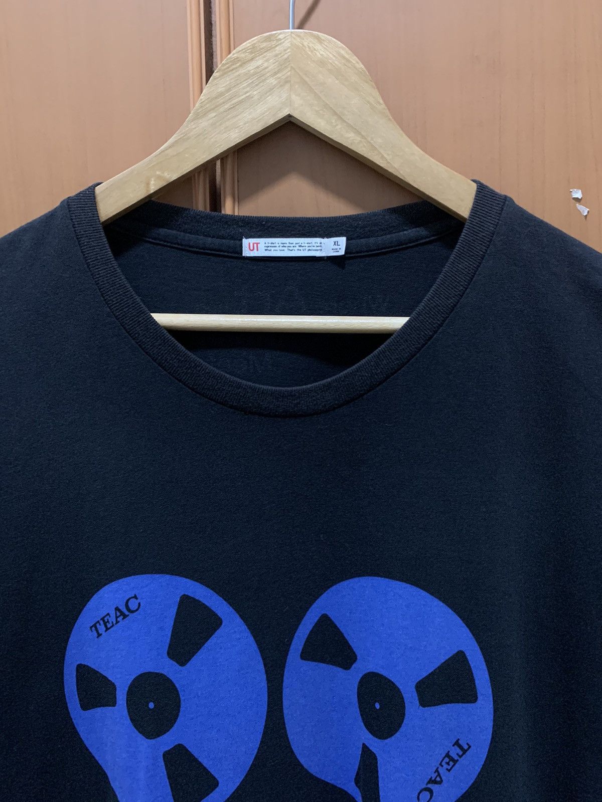 Uniqlo Uniclo TEAC A-7030 GSL Graphic Tee Size US XL / EU 56 / 4 - 4 Thumbnail