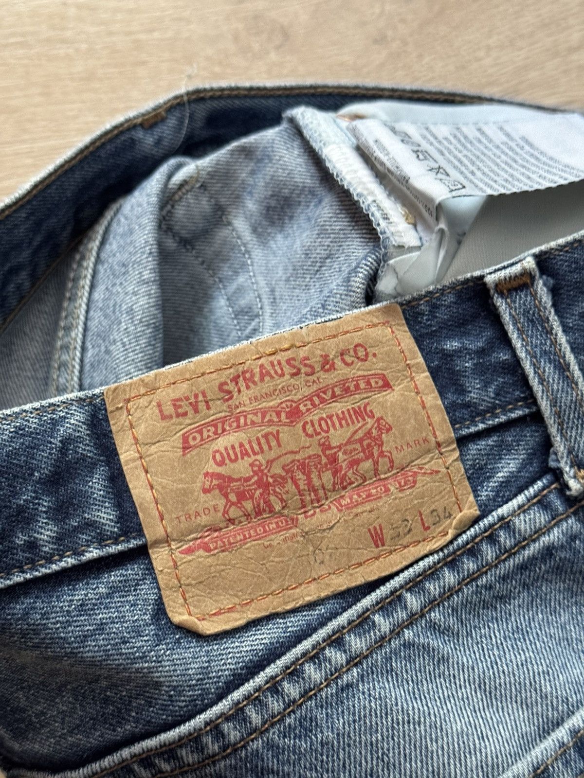 Levi's Vintage 00’s 2002 Levis 521 Blue Distressed Denim Jeans Size US 31 - 8 Thumbnail