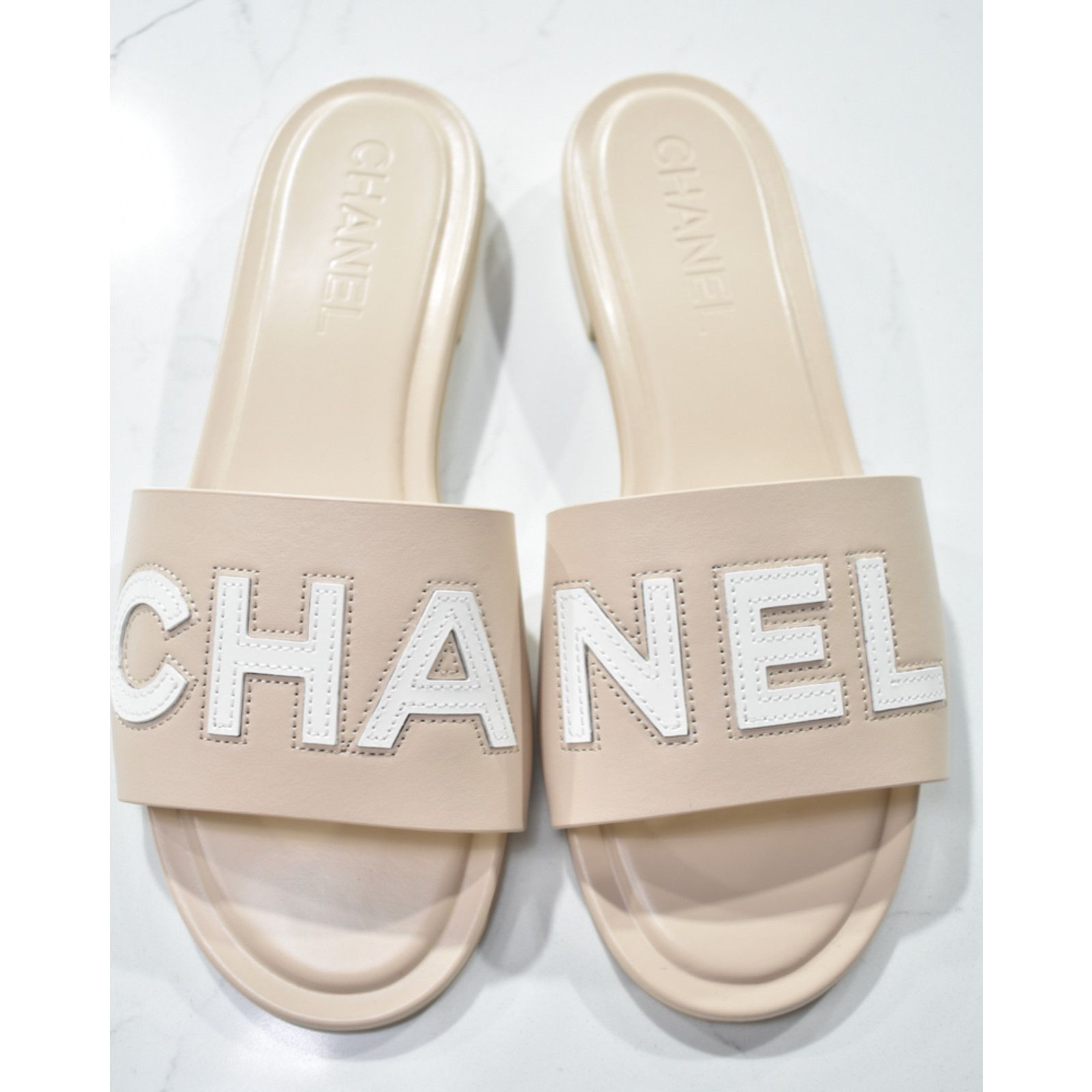 Chanel Chanel 23P Ivory White Leather CC Logo Letter Mules Slide Size US 9 / IT 39 - 3 Thumbnail