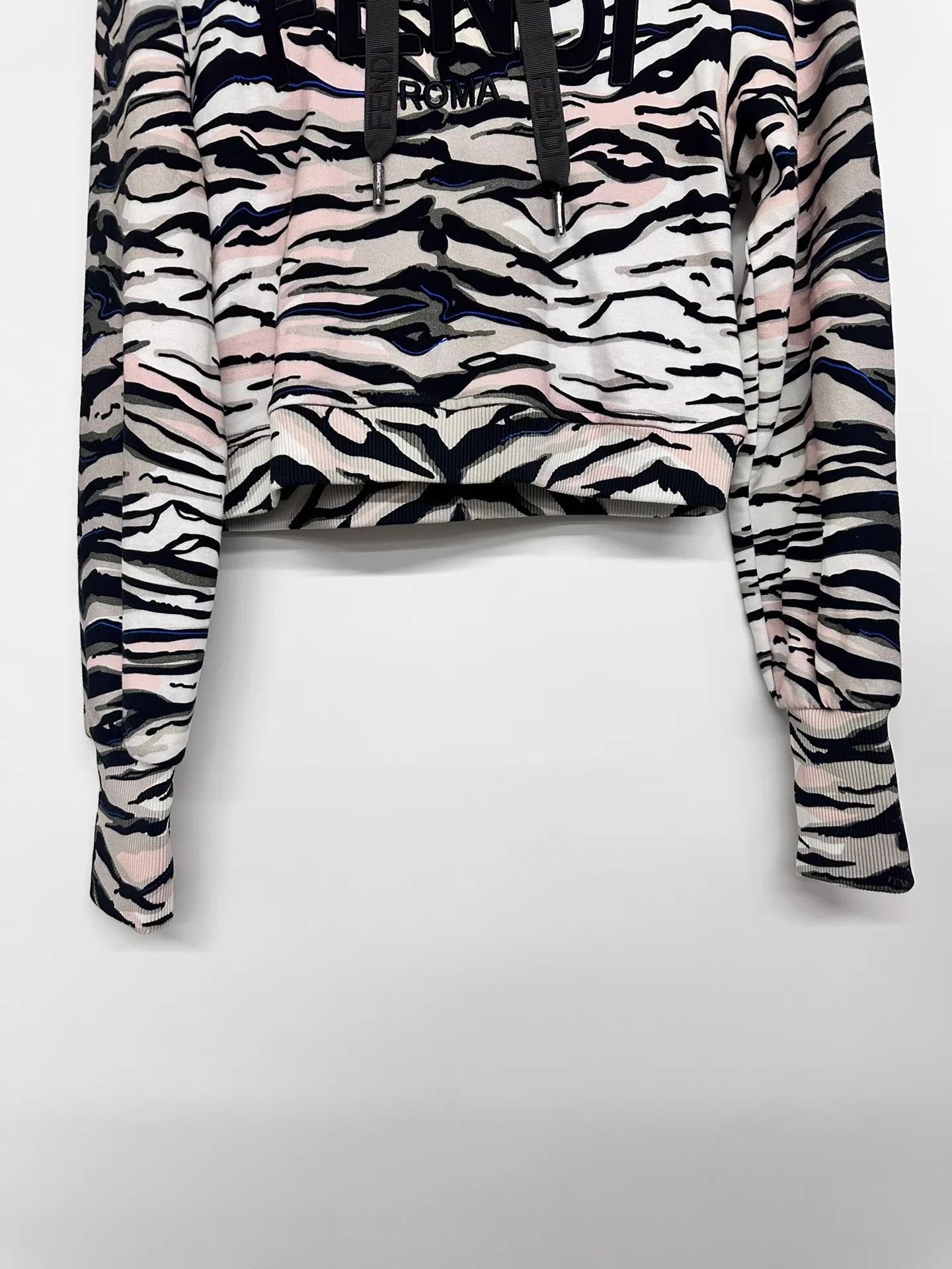 Fendi Fendi XS Sweatshirt 41cm Shoulder 88cm Chest Size XS / US 0-2 / IT 36-38 - 7 Thumbnail