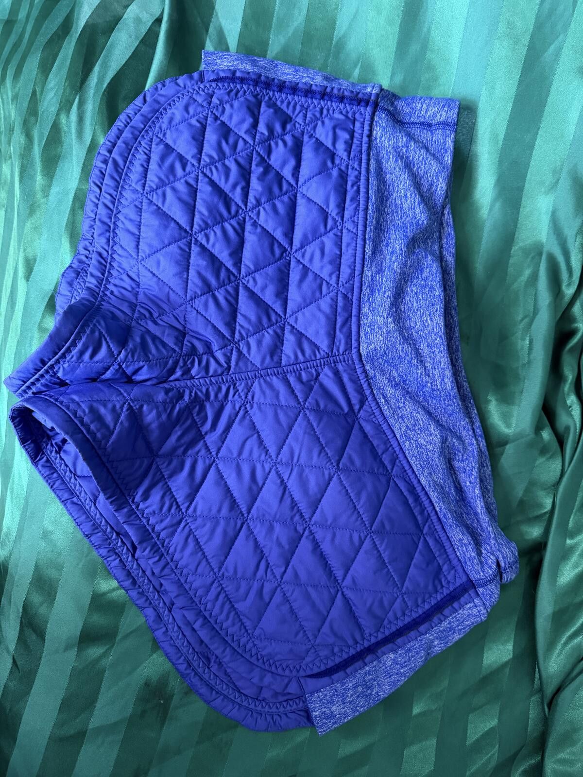 Lululemon RARE 2012 Lululemon Hot Cheeks Quilted Shorts - Blueberry Size 30" / US 8 / IT 44 - 3 Thumbnail