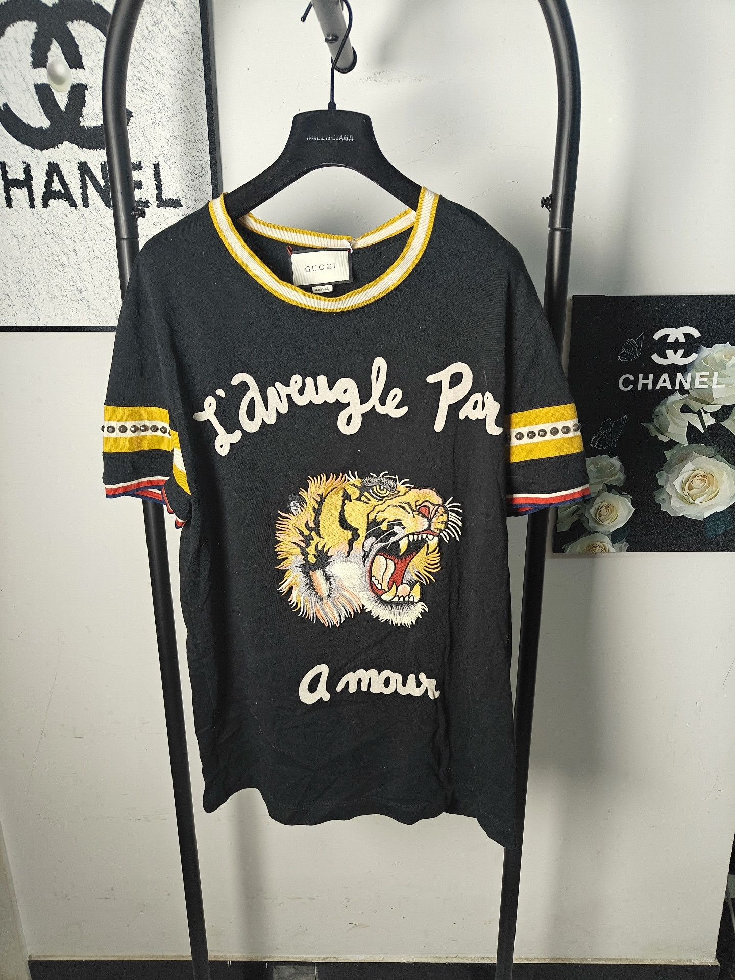 Gucci Gucci Embroidered Graphic White T-Shirt m Men Size US M / EU 48-50 / 2 - 1 Thumbnail