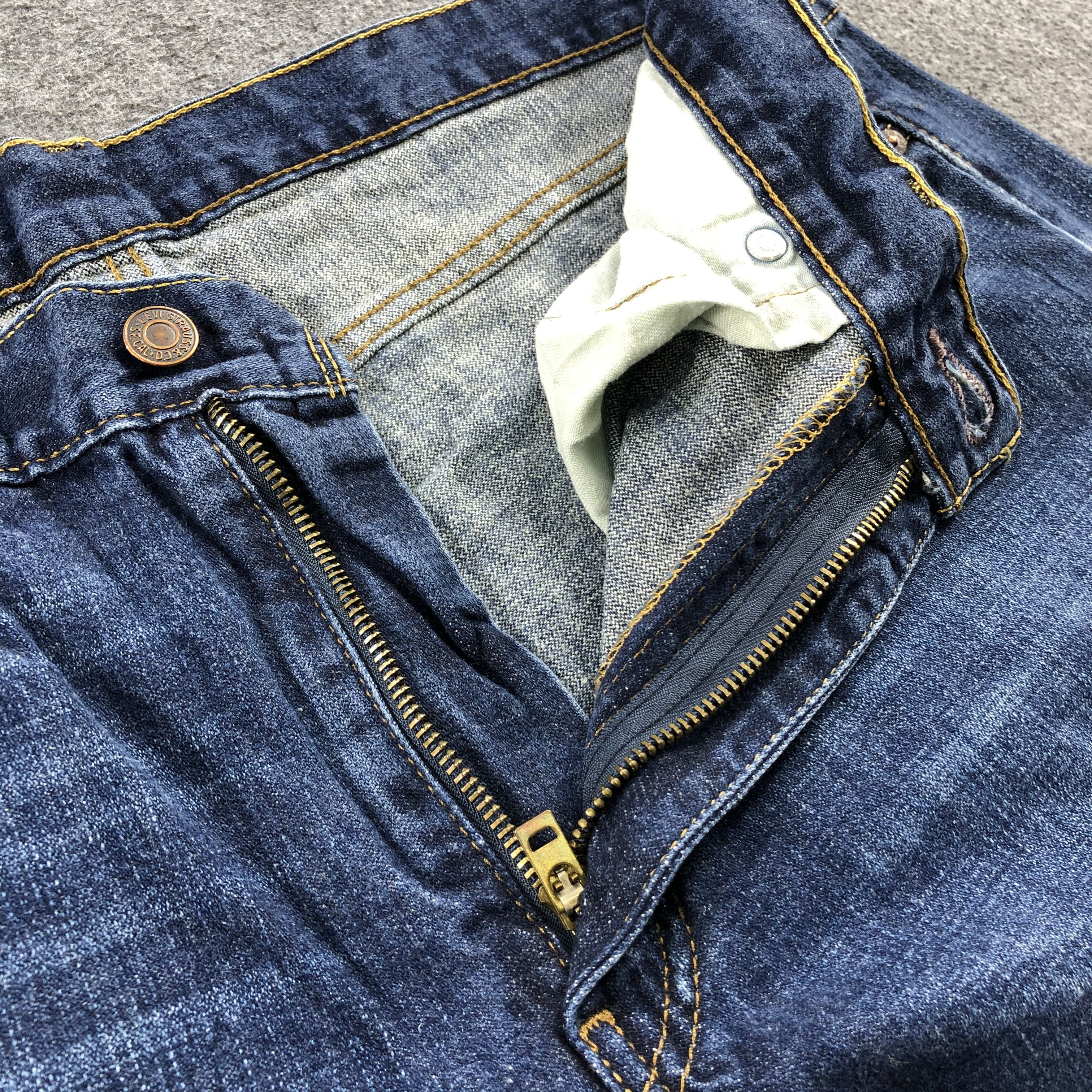 Levi's × Vintage Vintage Blue Levis 514 Jeans-JM1394 Size US 35 - 7 Thumbnail