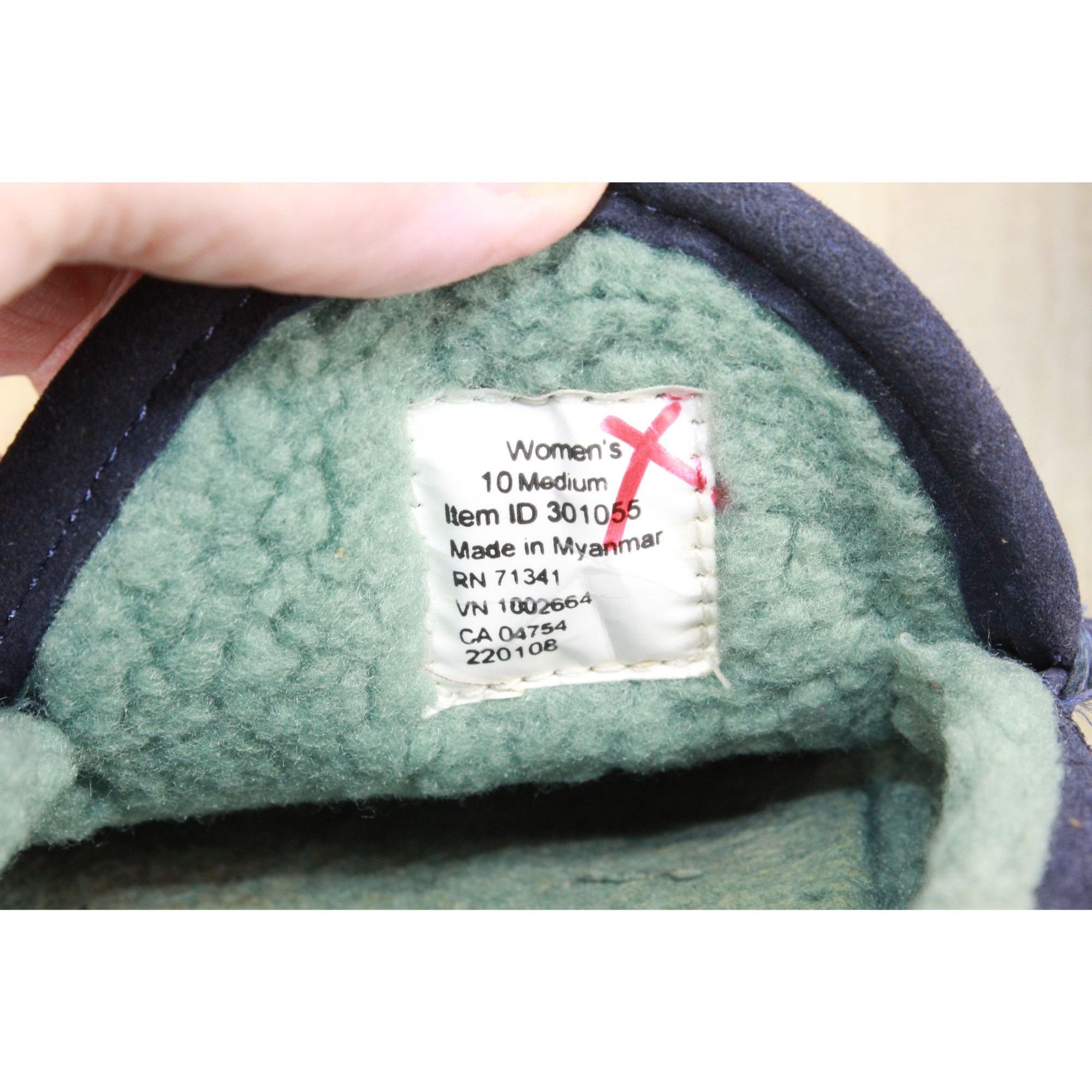 L.L. Bean LL Bean Blue Suede Fleece Lined Moccasins Size US 10 / IT 40 - 8 Thumbnail