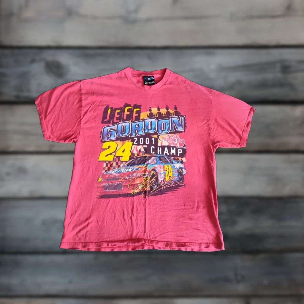 Chase Authentics VINTAGE NASCAR T-Shirt Jeff Gordon 2001 Winston Cup Champion Chase Authentics Mens L Red Nascar Cars Graphic Crew Neck Short Sleeve Size US L / EU 52-54 / 3 - 1 Thumbnail