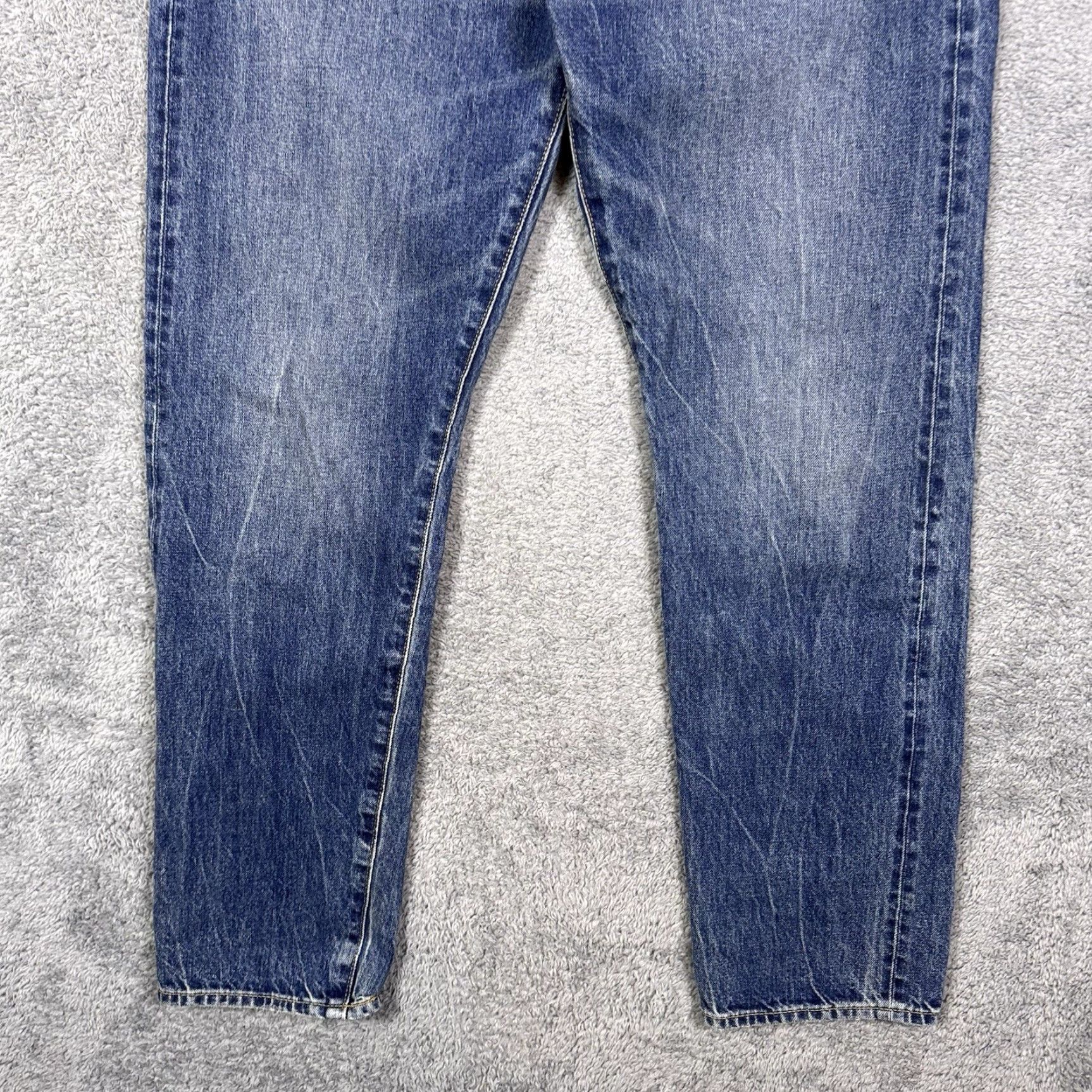 Todd Snyder Todd Snyder Jeans Men’s 33x32 Button Fly Selvedge Denim Blue 12.5oz Distressed Slim Straight 5-Pocket Regular Rise Mens Regular Fit Vintage Style Size US 33 - 5 Thumbnail