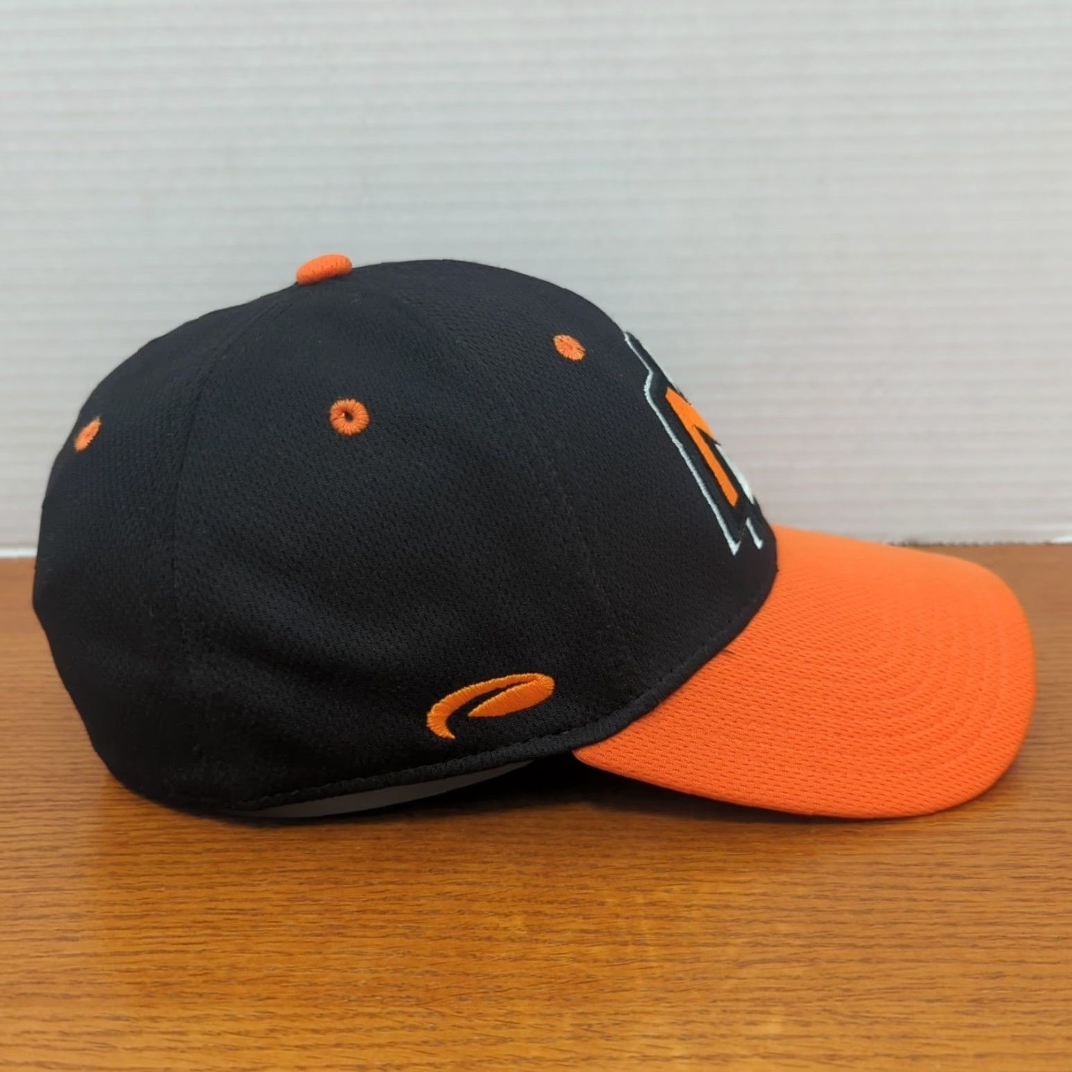 Vintage Mankato MoonDogs Hat Cap Northern League Baseball Stretch Fitted Small Black | pukka | Men | Baseball Cap | S | Black | USA | - Size ONE SIZE - 5 Thumbnail