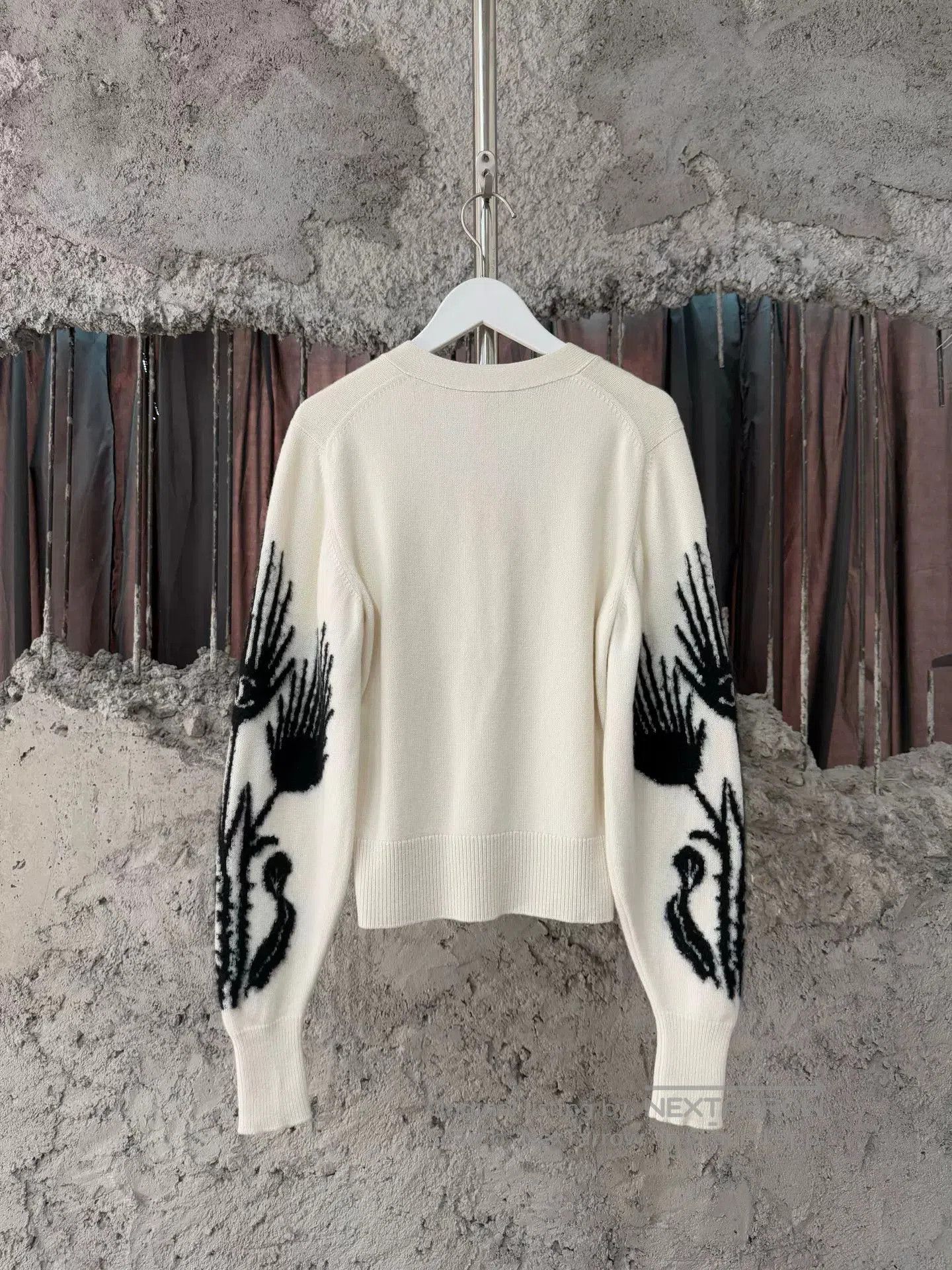 Chanel Chanel Wing Design Cardigan. Size US XS / EU 42 / 0 - 2 Thumbnail