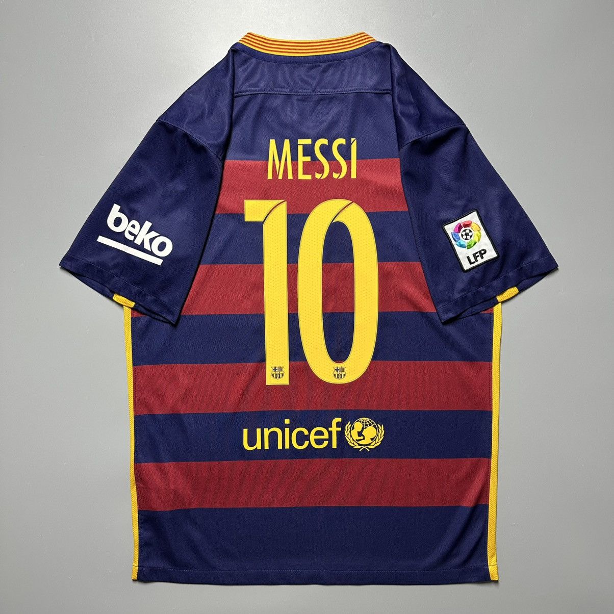 BARCELONA NIKE 2015/2016 FOOTBALL HOME JERSEY #10 MESSI