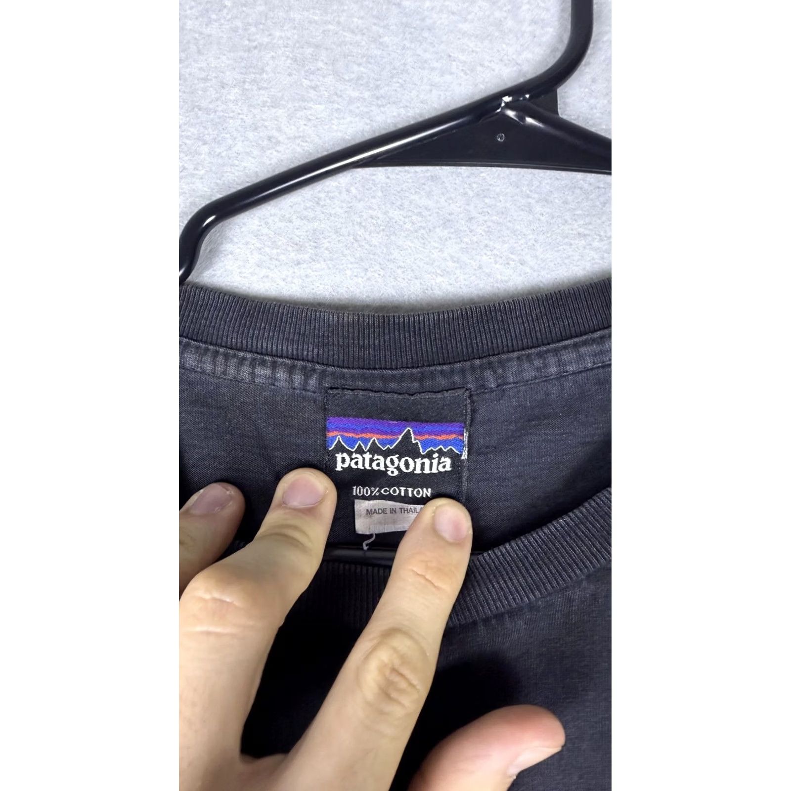 Patagonia Patagonia Mens Large Black Short Sleeve Organic Cotton Classic Logo Tee Shirt Size US L / EU 52-54 / 3 - 3 Thumbnail