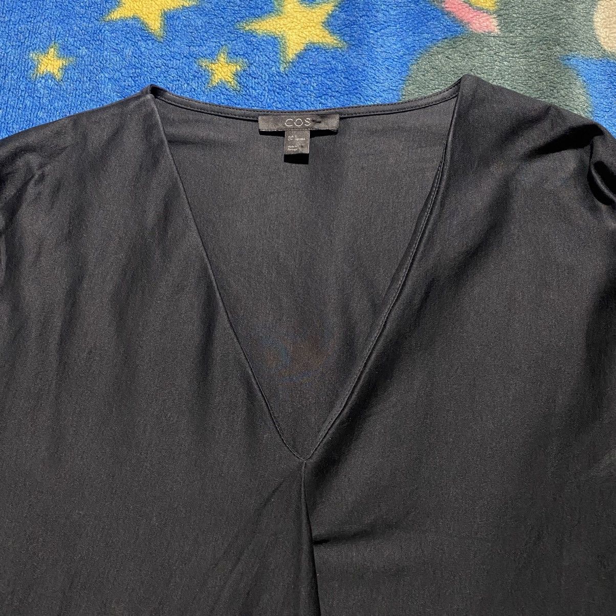 Cos COS Asymmetrical V-Neck 3/4 Sleeve Size S / US 4 / IT 40 - 4 Thumbnail